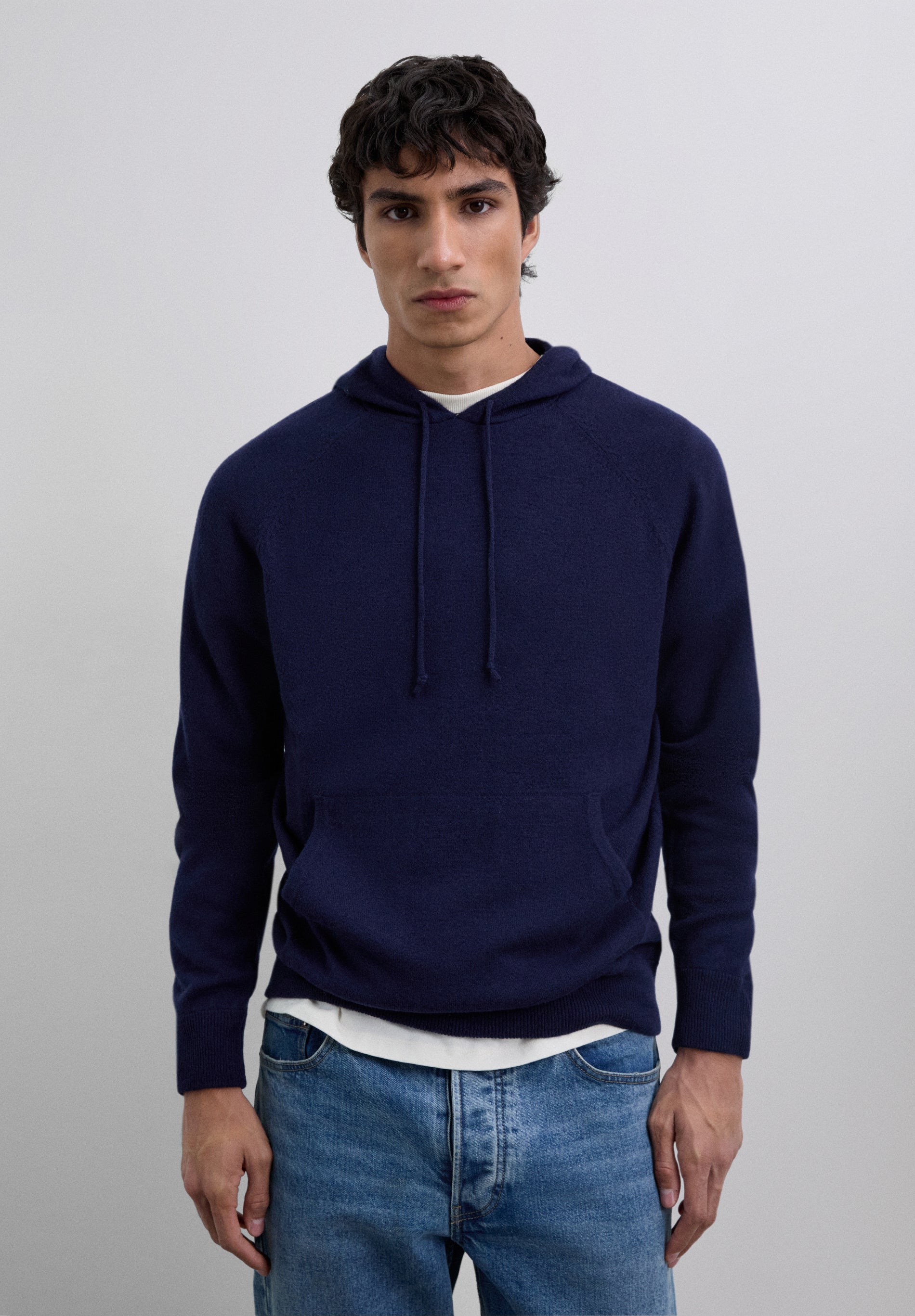 SWEATER DE LÃ COM CAPUZ AJUSTÁVEL