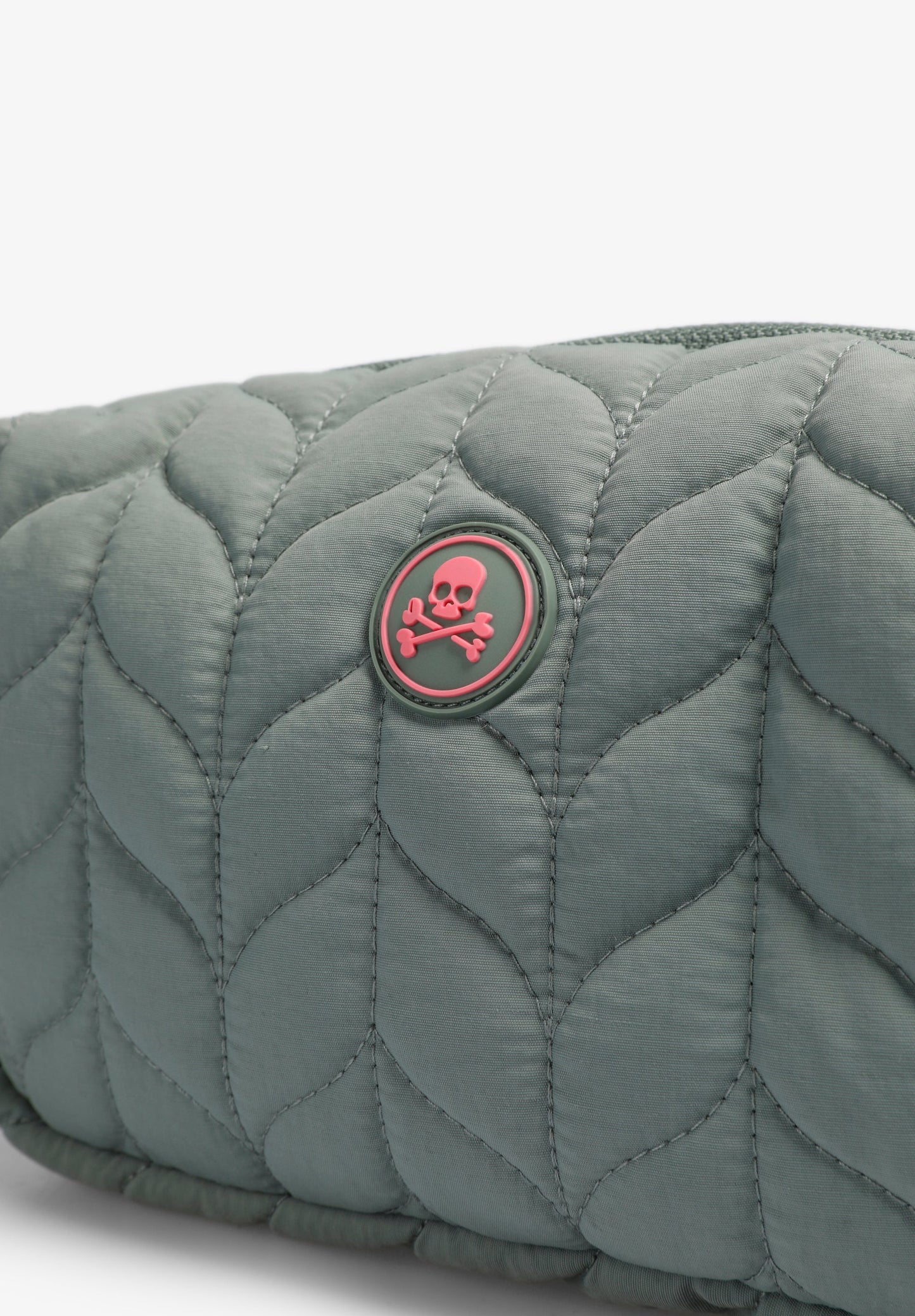 NÉCESSAIRE COM LOGÓTIPO