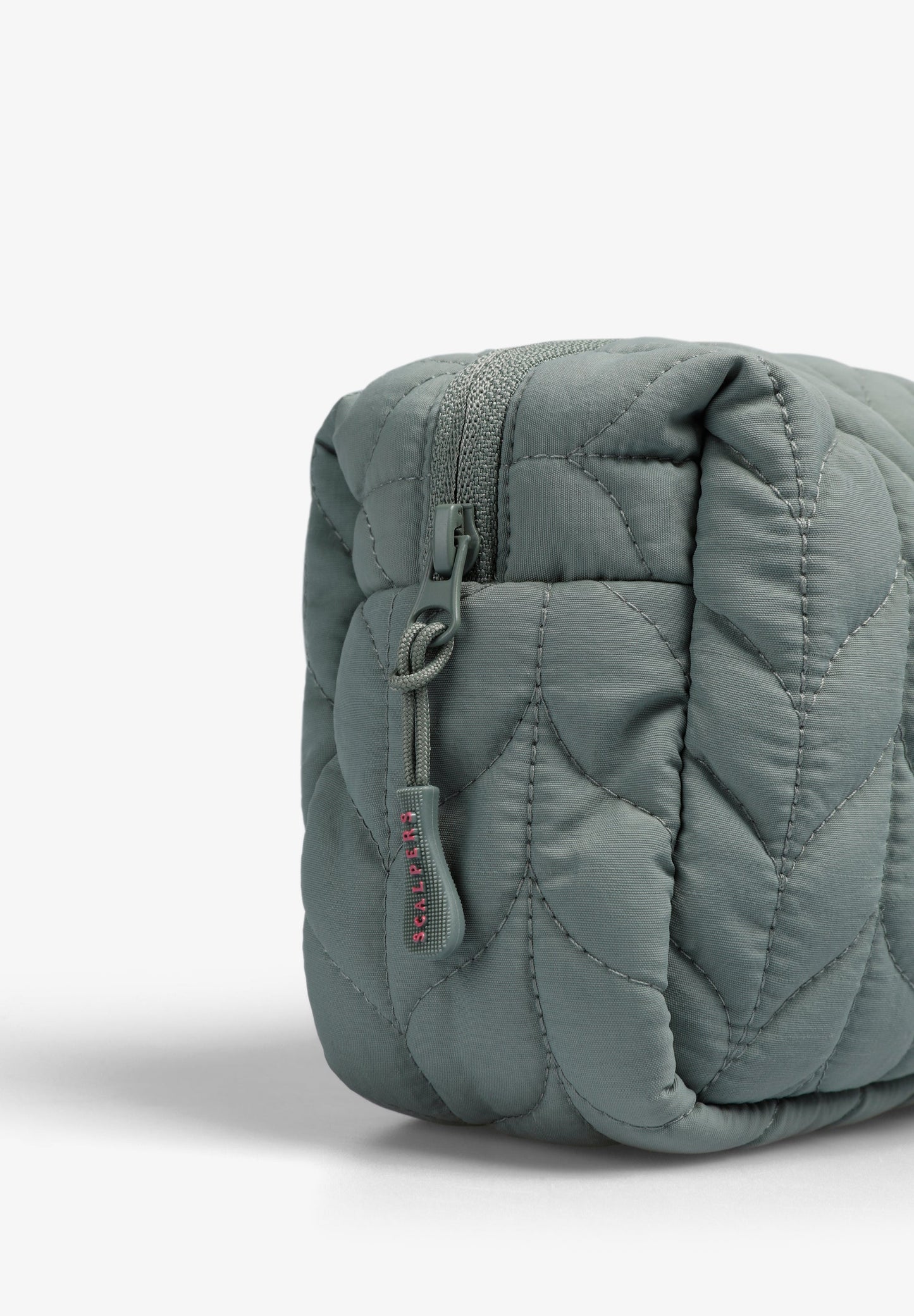 NÉCESSAIRE COM LOGÓTIPO