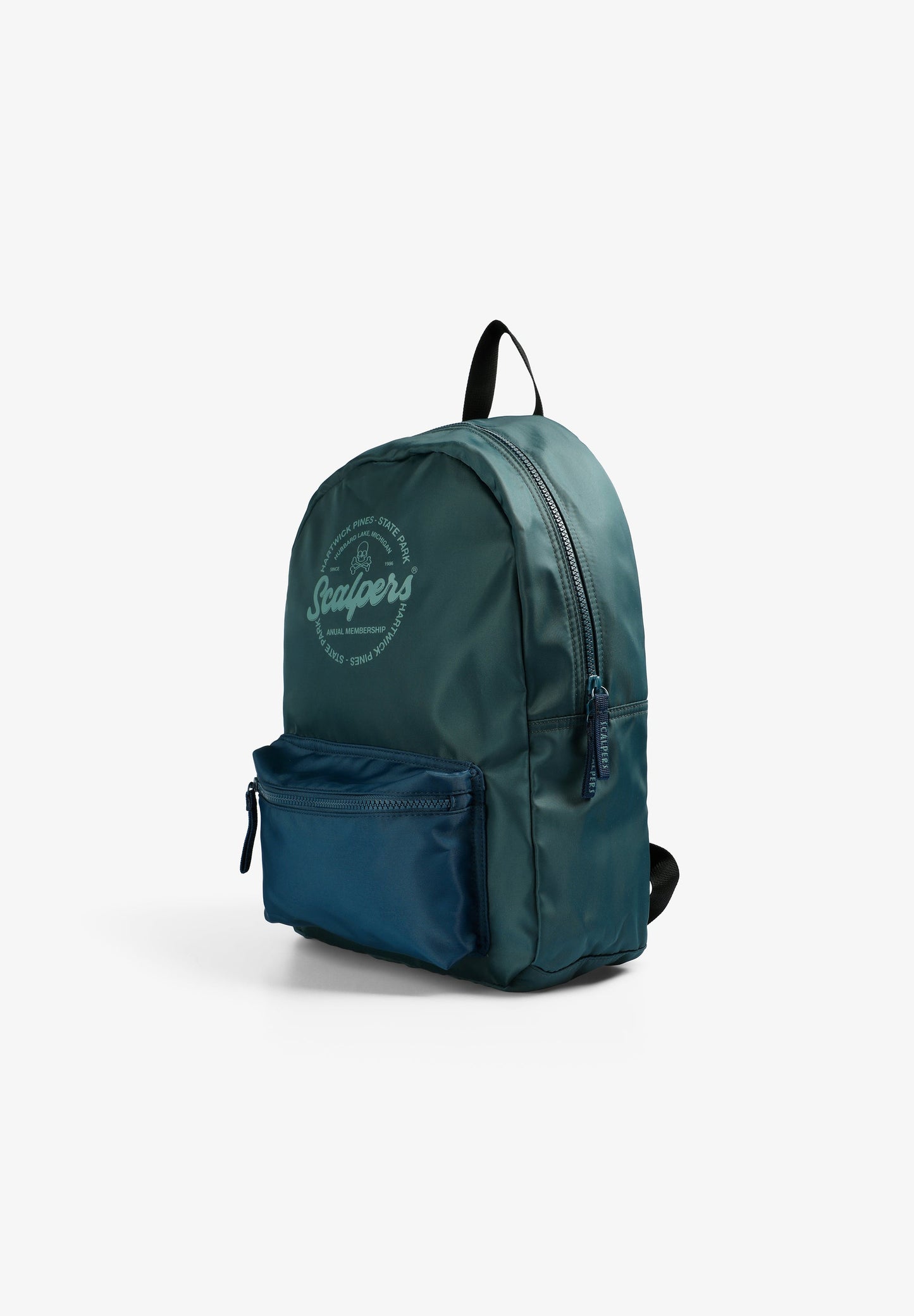 MOCHILA COM PADRÃO E LOGÓTIPO