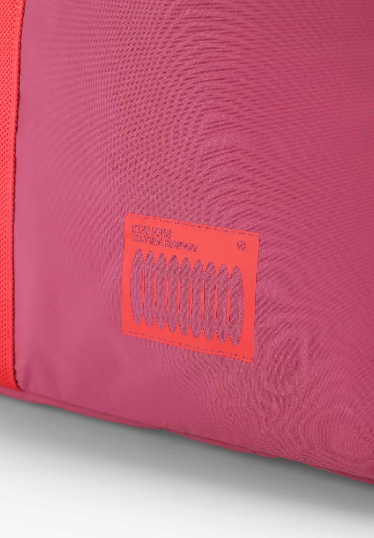 BOLSA COM PADRÃO DE SKULL