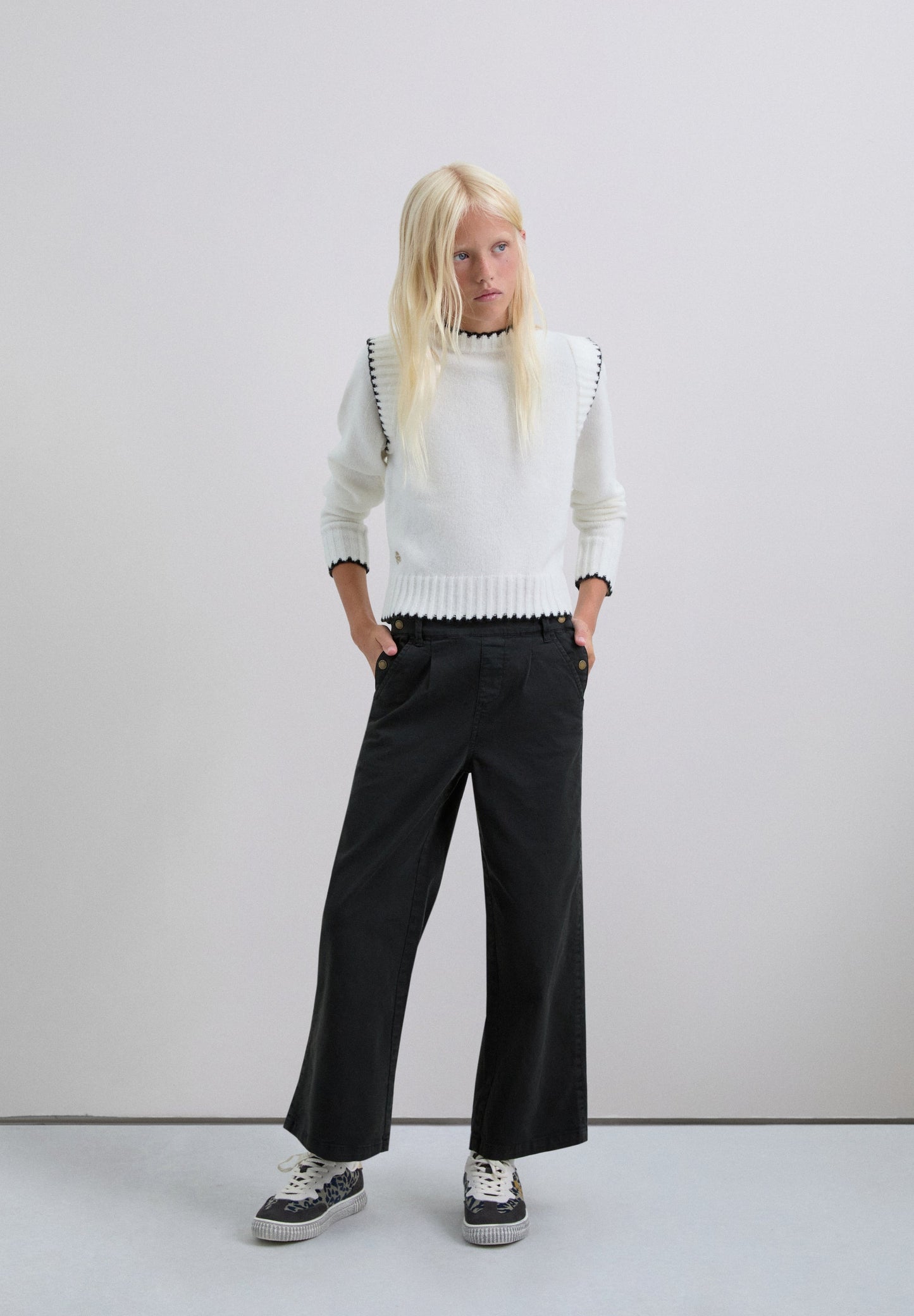 SWEATER DE MALHA COM CONTRASTE