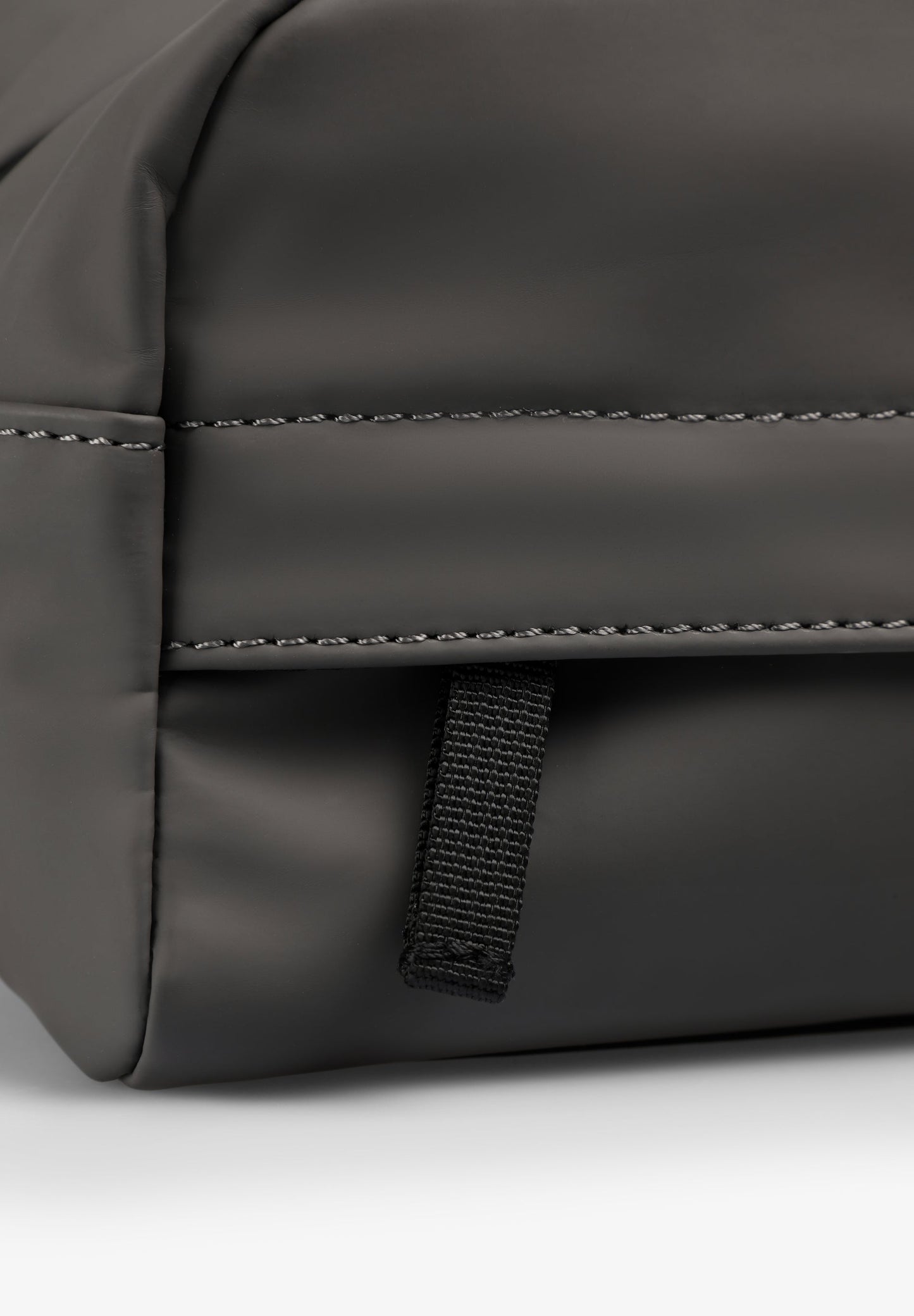 NECESSAIRE COM LOGÓTIPO REFLETOR