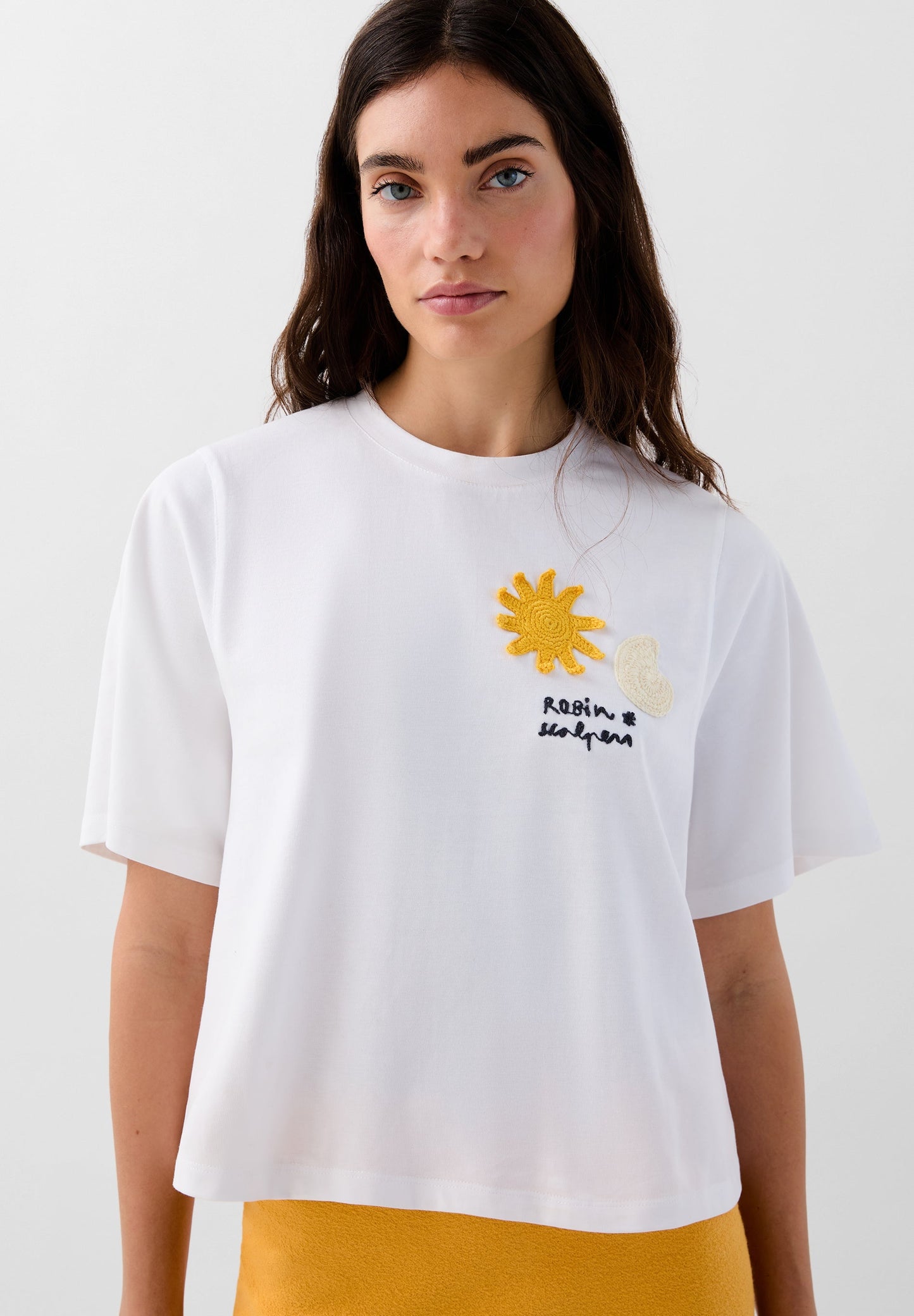 T-SHIRT PORMENORES BORDADO