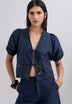 BLUSA BORDADA COM LAÇOS