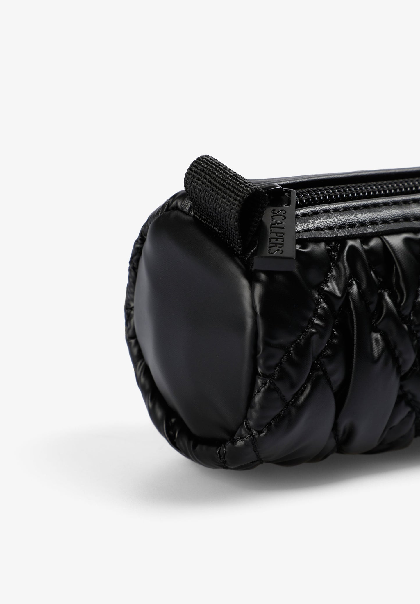 NÉCESSAIRE ACOLCHOADO COM SKULL