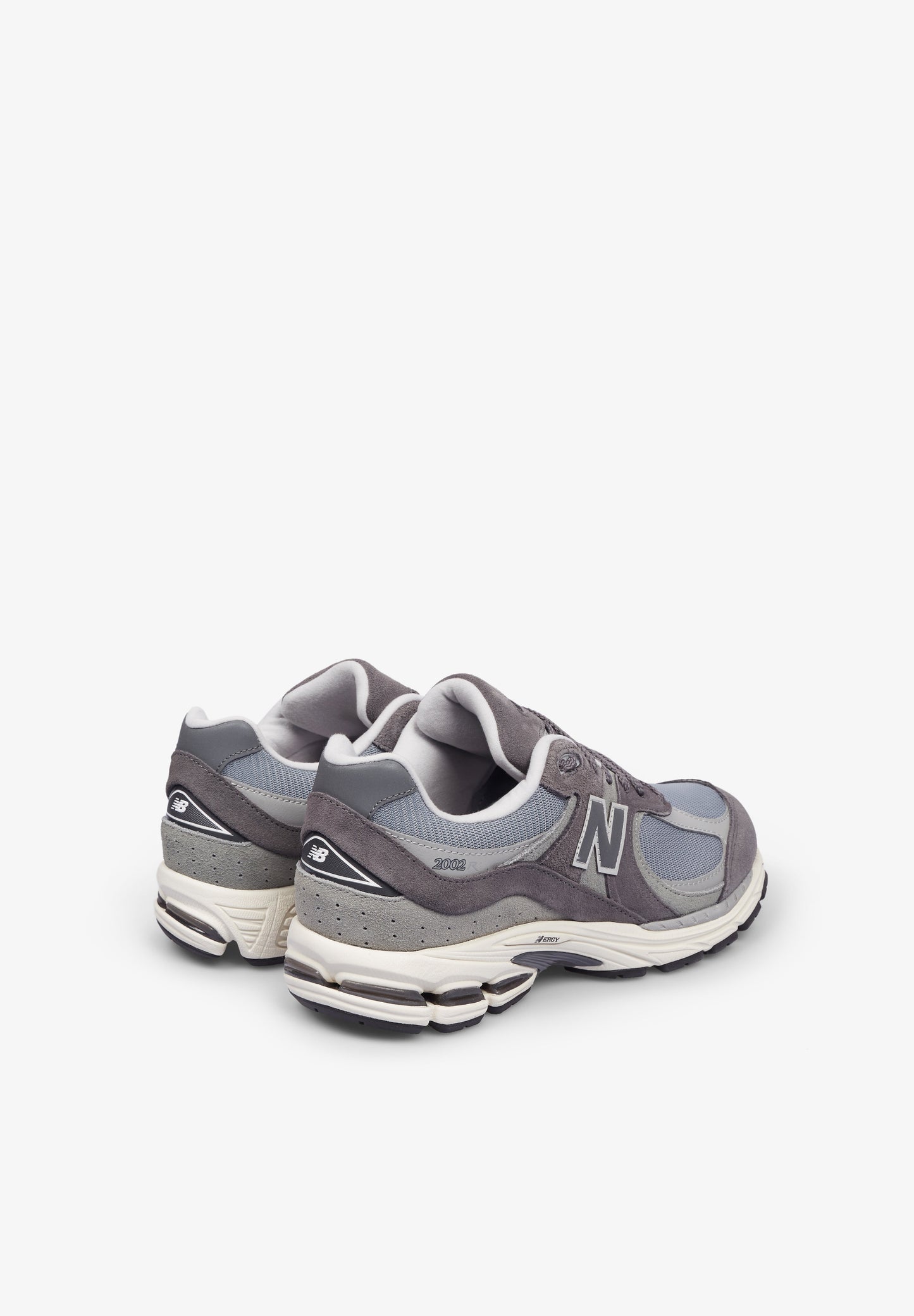 NEW BALANCE | 2002R