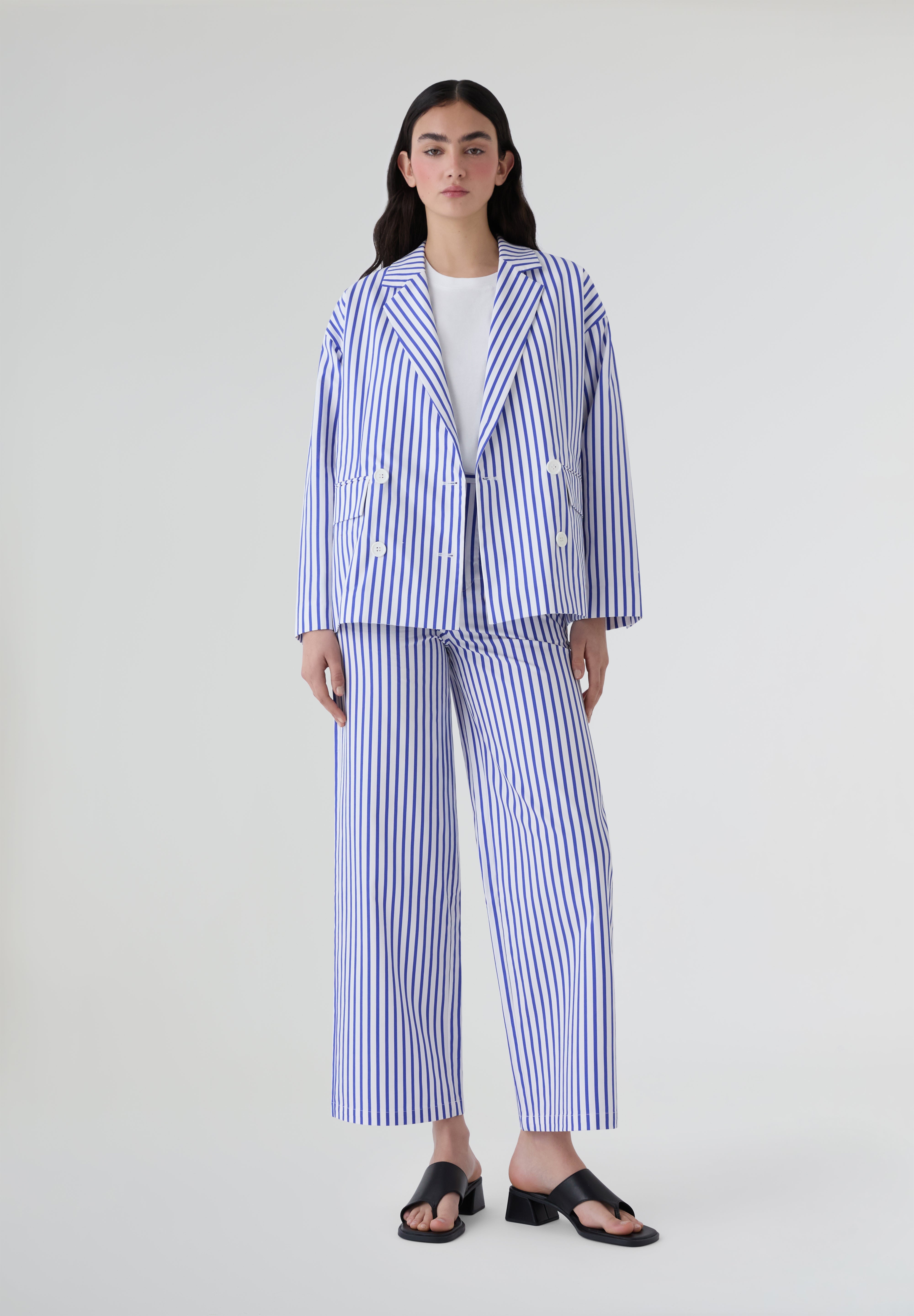 THE TINY BIG SISTER | BLAZER ÀS RISCAS