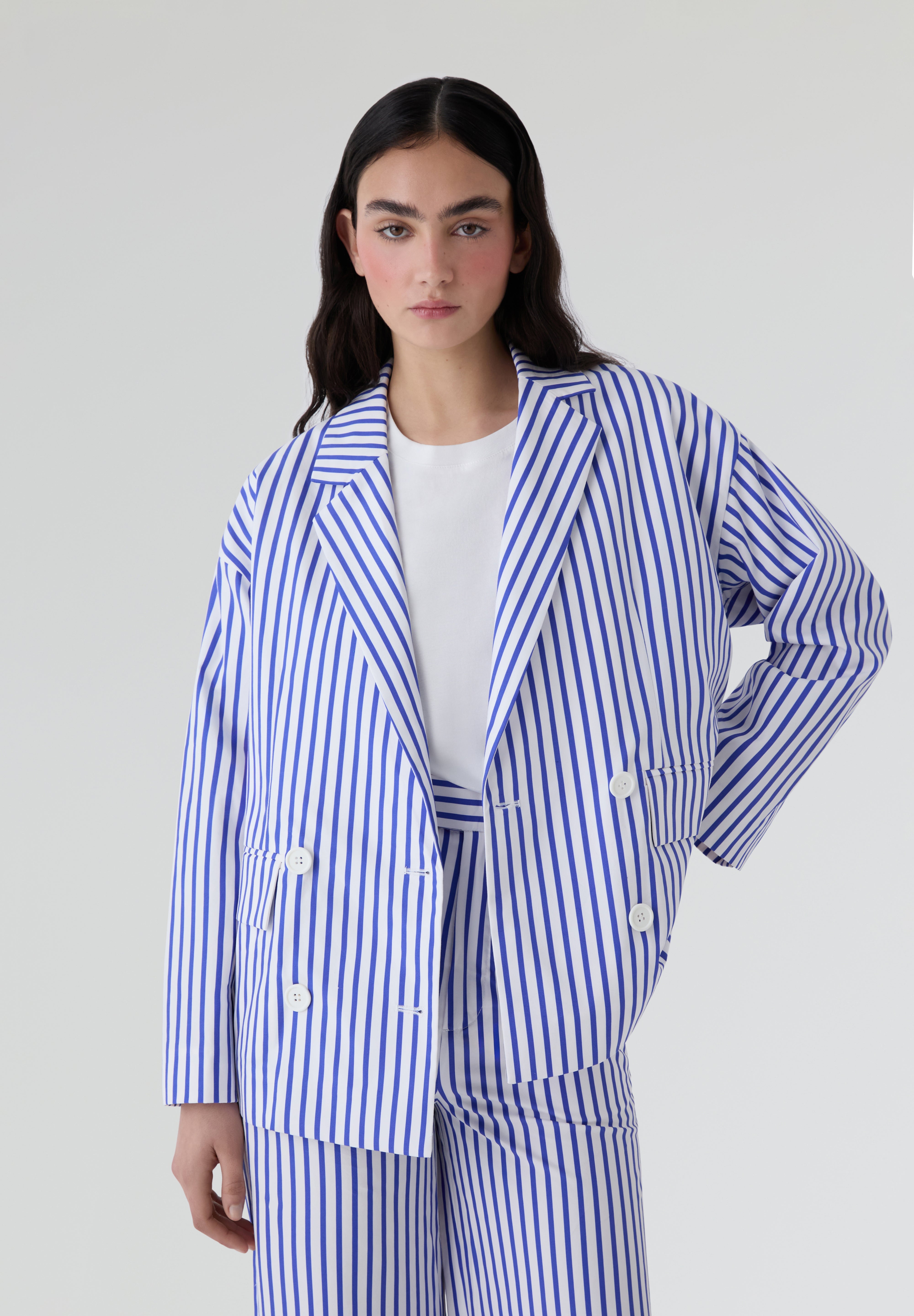 THE TINY BIG SISTER | BLAZER ÀS RISCAS