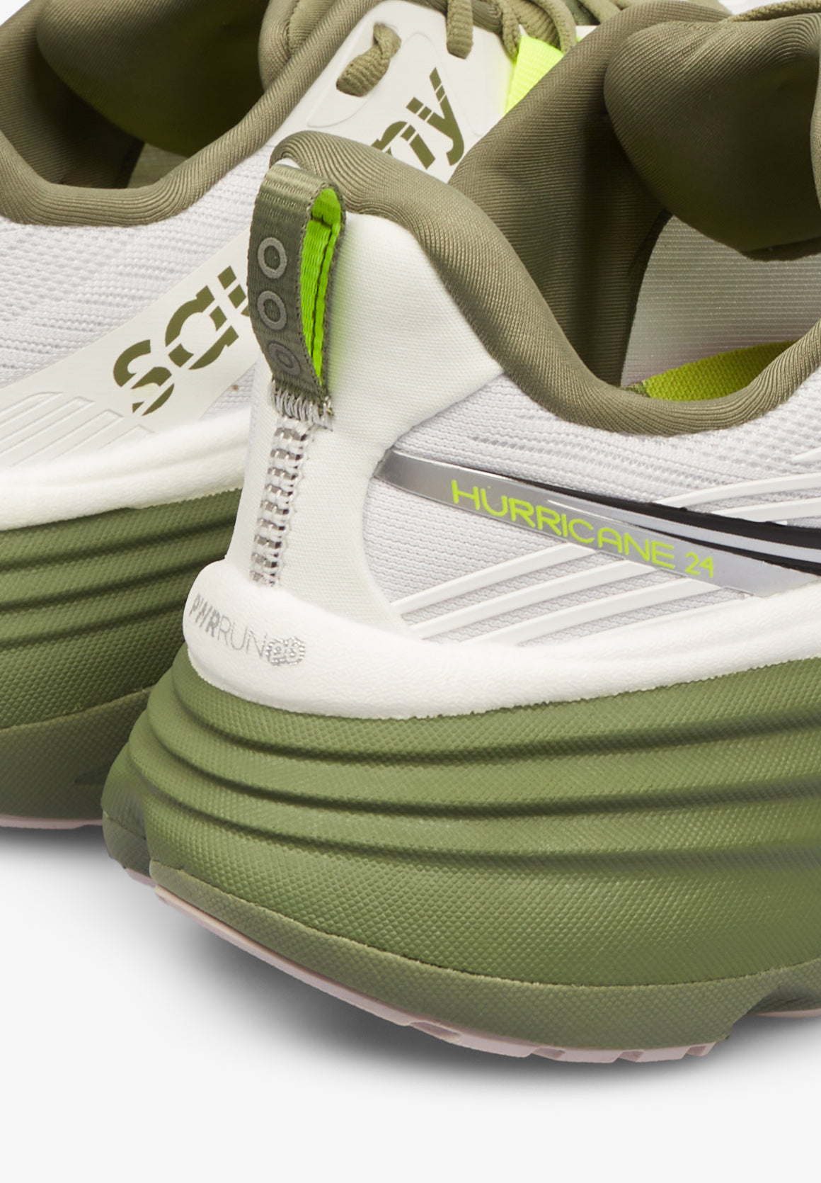 SAUCONY | HURRICANE 24