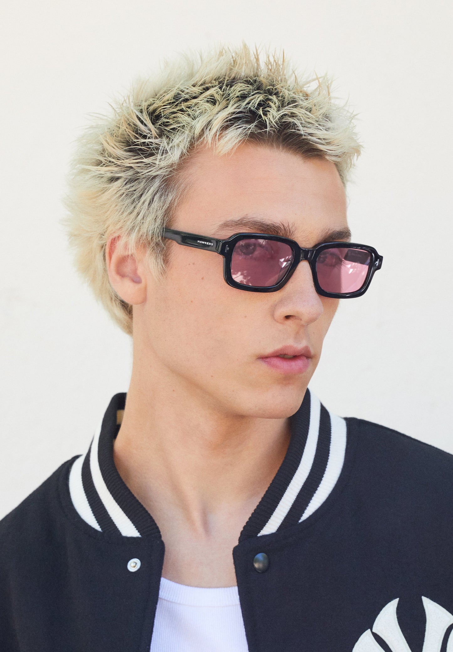 HAWKERS | POINT - BLACK CHERRY