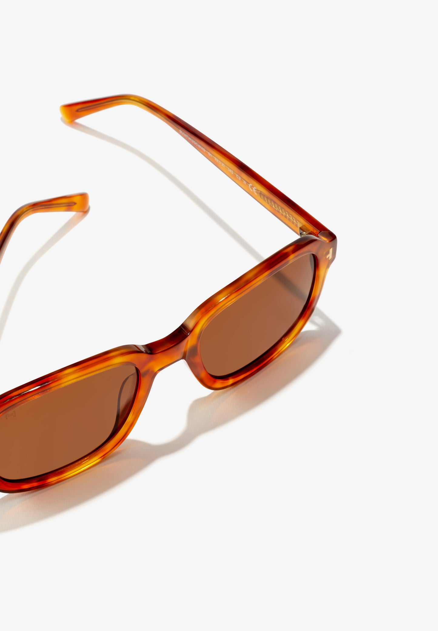 HAWKERS | TWIST - CAREY CARAMEL