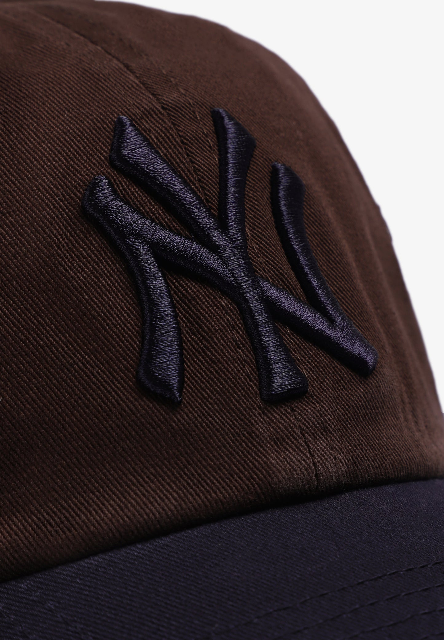 47 BRAND | BONÉ MLB NEW YORK YANKEES TWO TONE ’47 CLEAN UP W/ NO LOOP LABEL