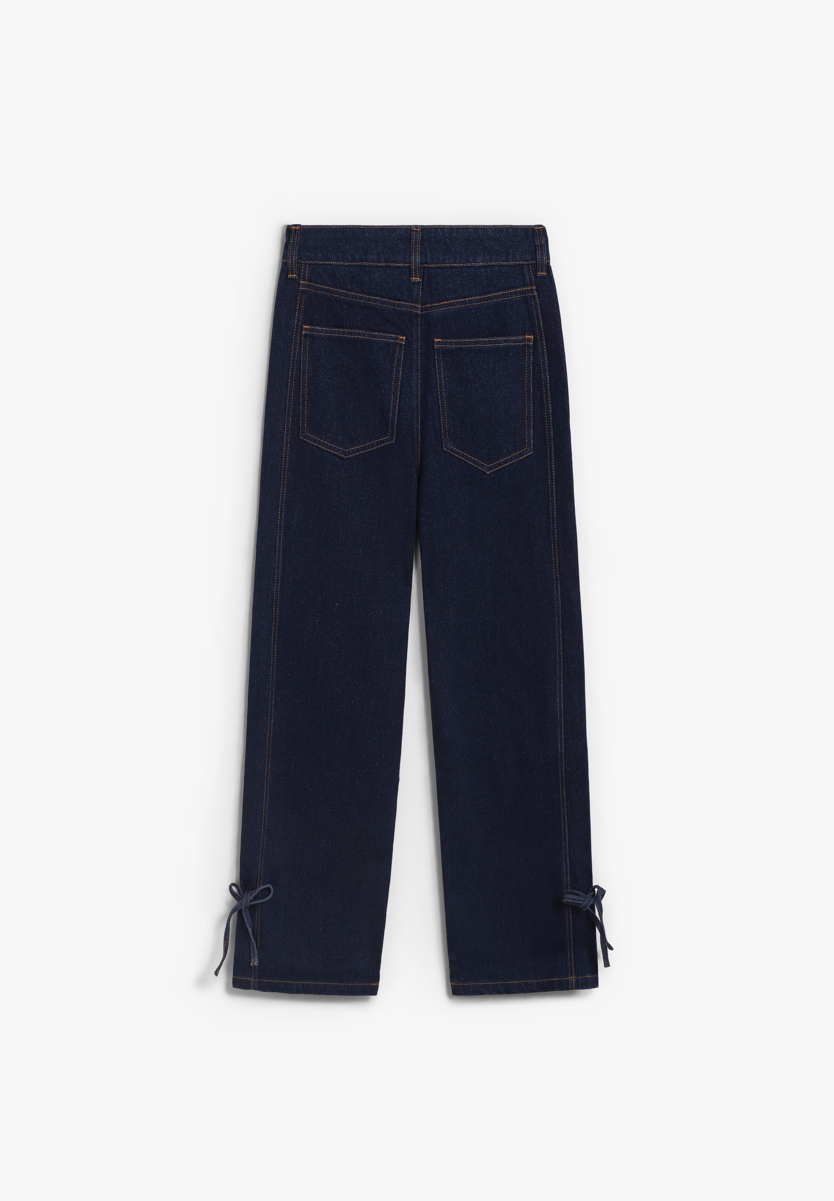 THE TINY BIG SISTER | JEANS LACE CUTLINES