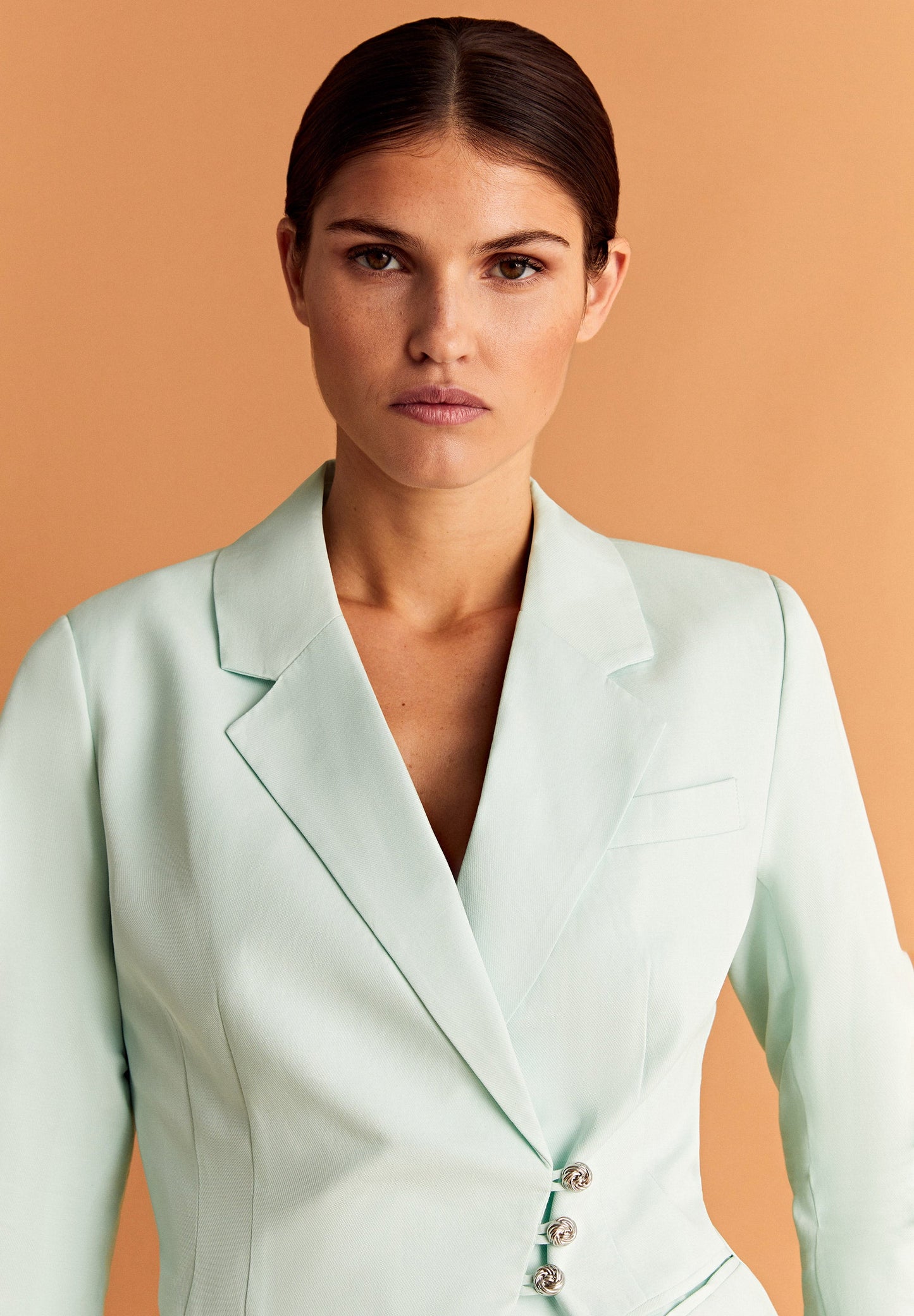 BLAZER CRUZADO COM PORMENOR DE FECHO