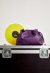 BOLSA OMBRO PELE PORMENORES FRANZIDOS