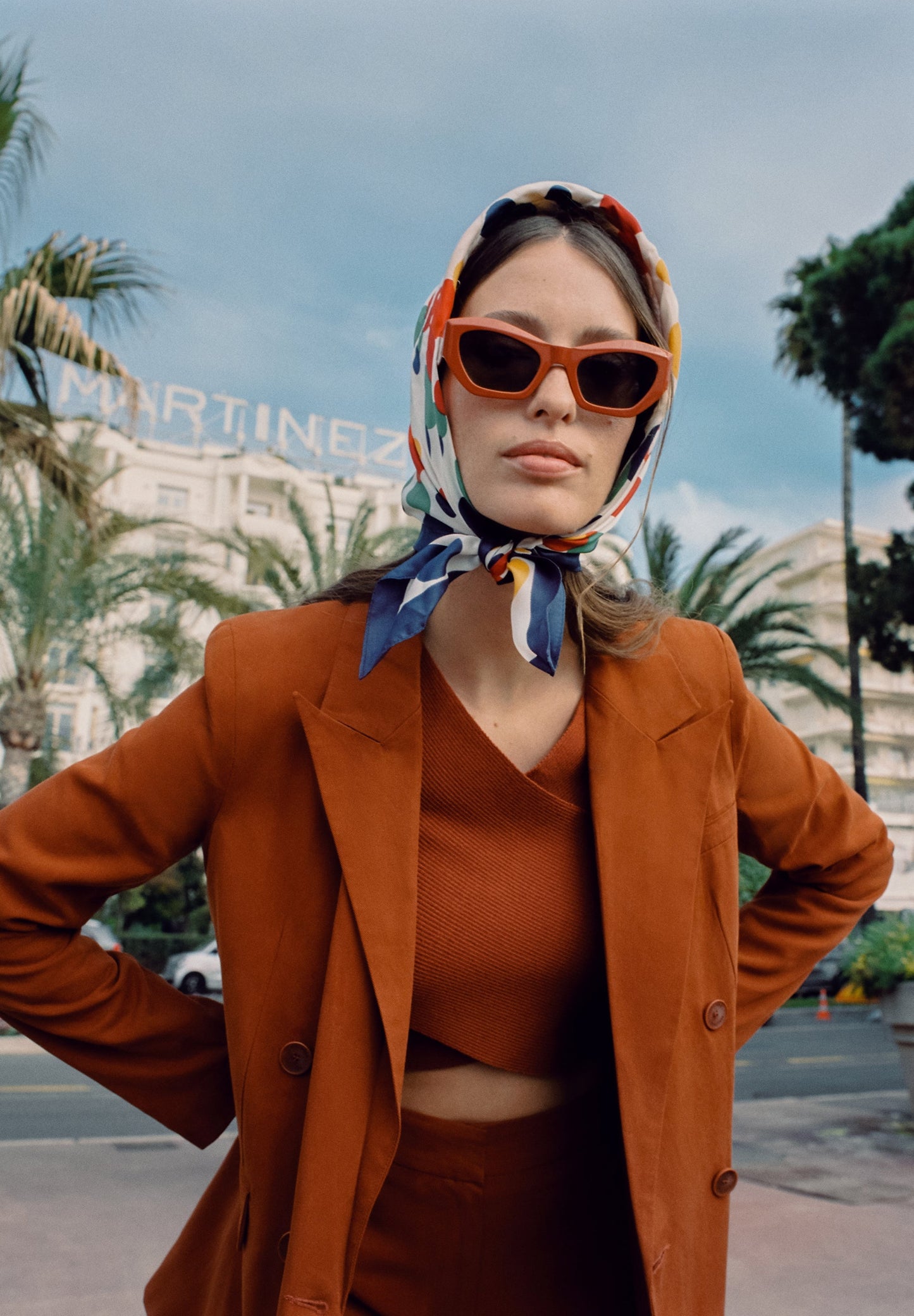 CALÇAS CULOTTES COM BOLSO E BOTÃO