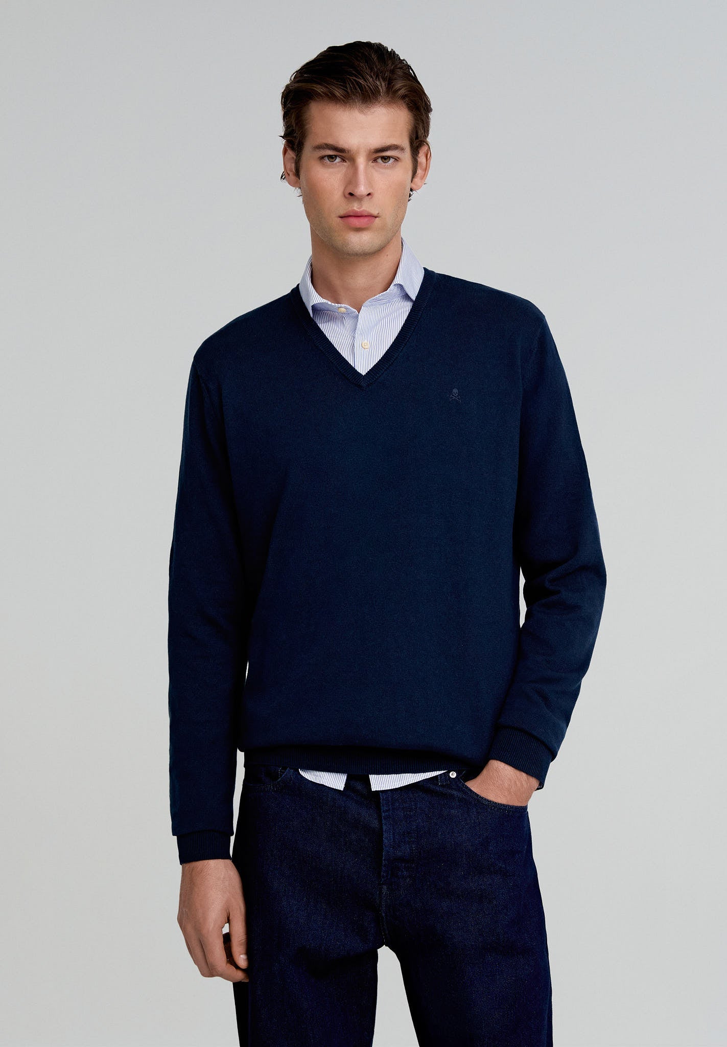 SWEATER BÁSICA BORDADA ALGODÃO