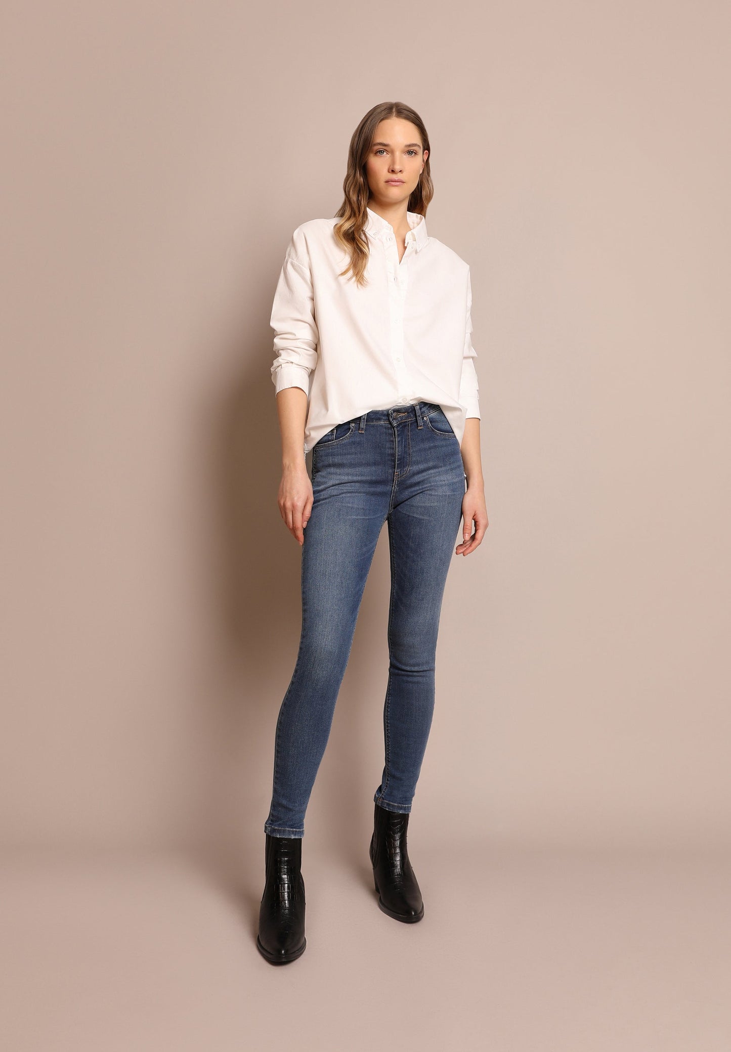 JEANS CIGARRO TACHAS