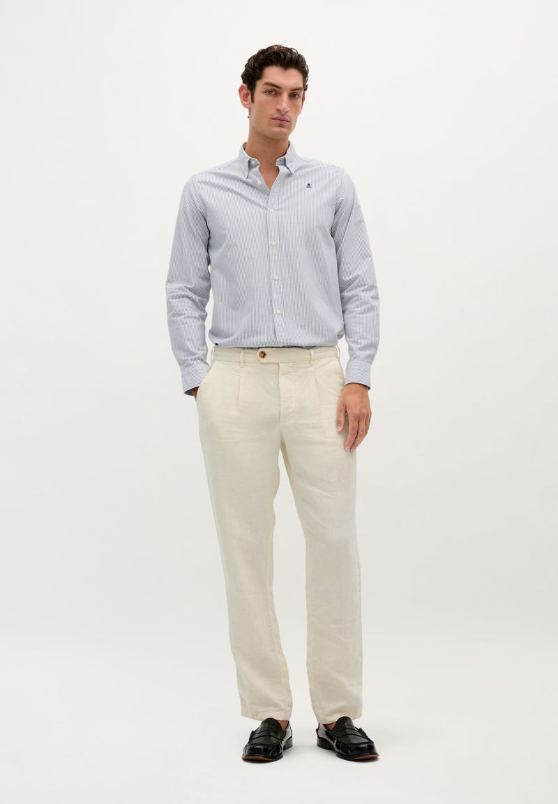 CAMISA OXFORD COM LOGÓTIPO A CONTRASTAR