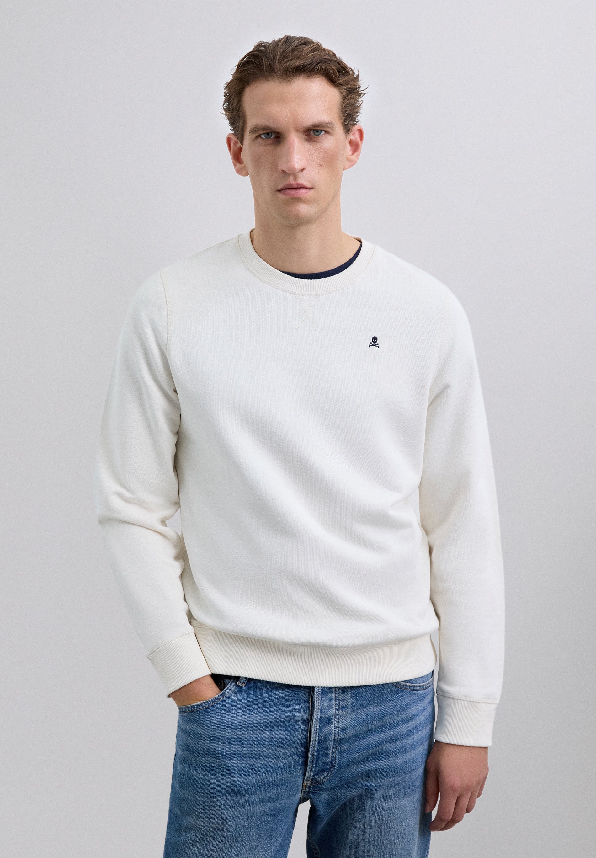 SWEATSHIRT BÁSICA COM SKULL