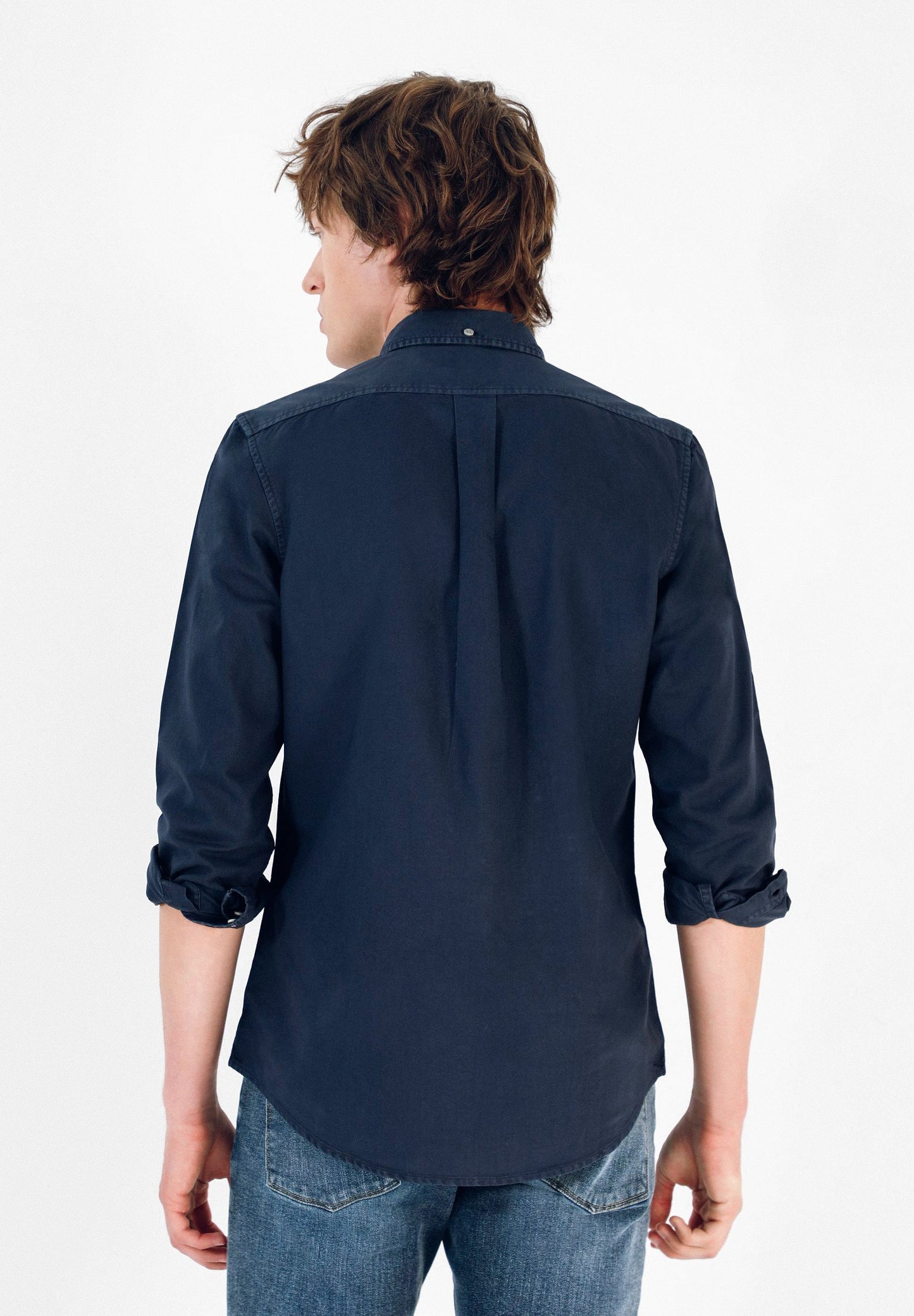 CAMISA COM COLARINHO DE BOTÕES