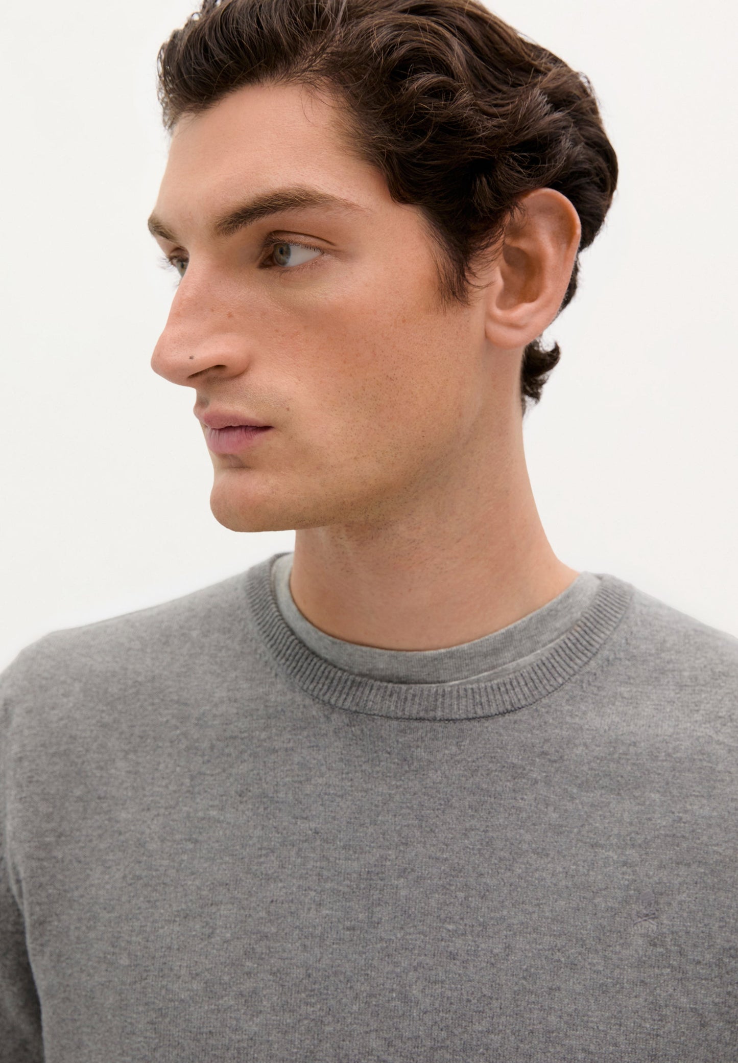 JERSEY CUELLO REDONDO CALAVERA