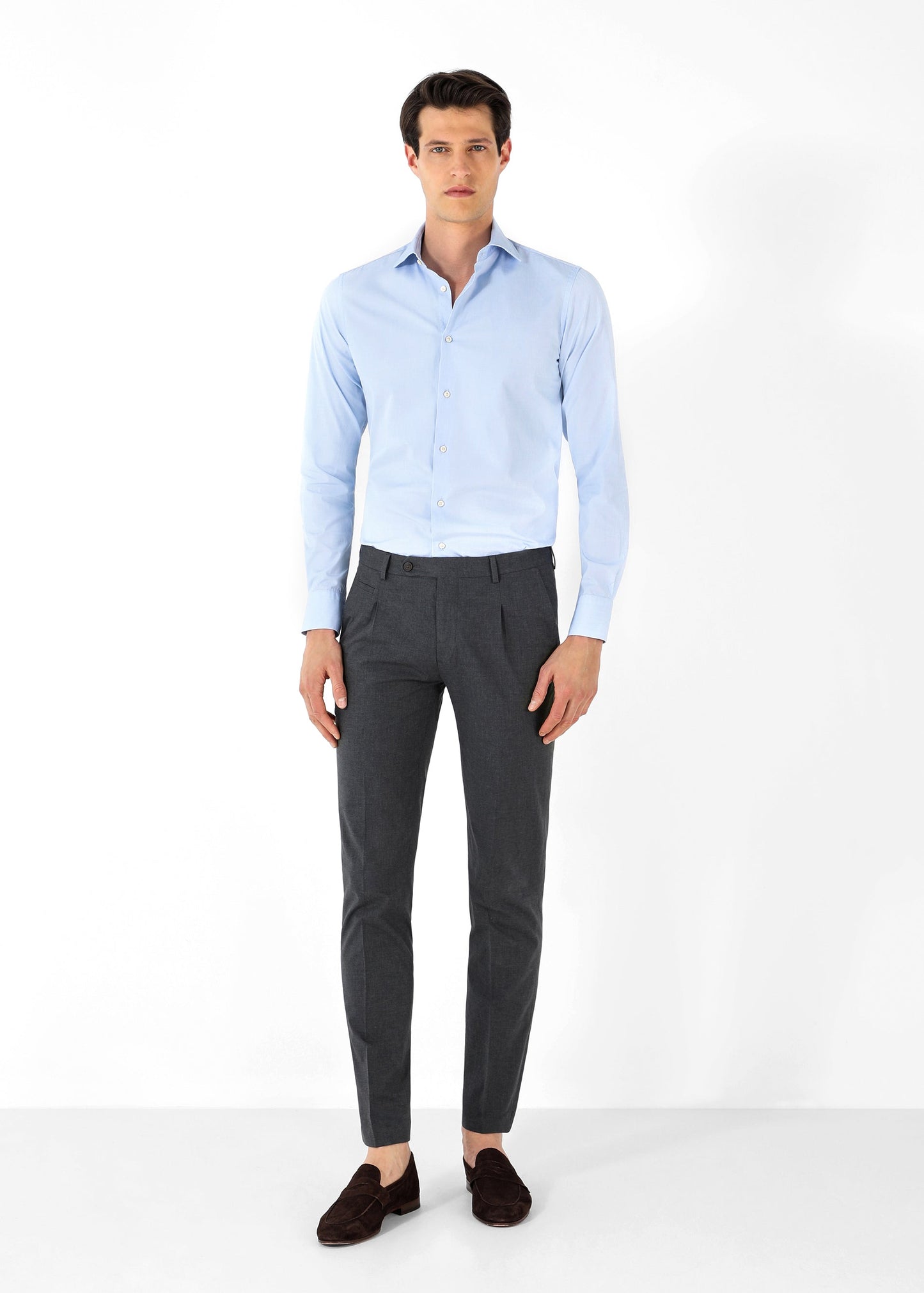 CALÇAS FORMAIS COM PINÇAS