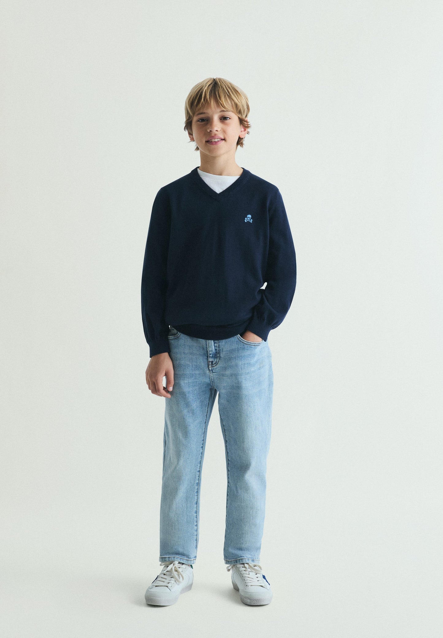 SWEATER BÁSICA BORDADA ALGODÃO