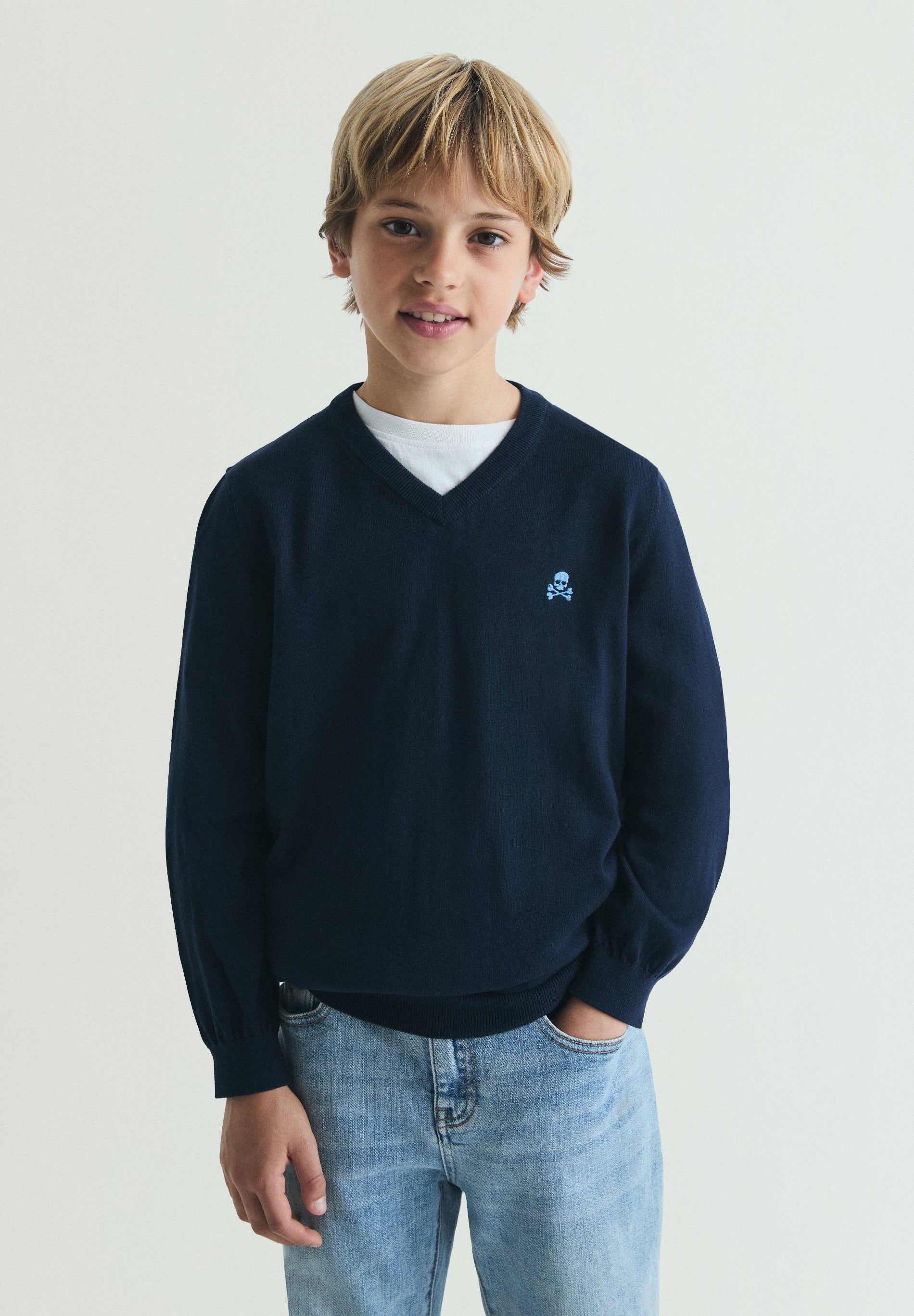 SWEATER BÁSICA BORDADA ALGODÃO