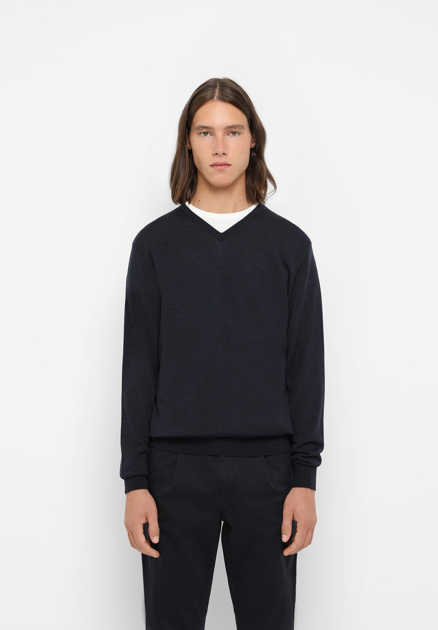 SWEATER GOLA EM BICO LÃ