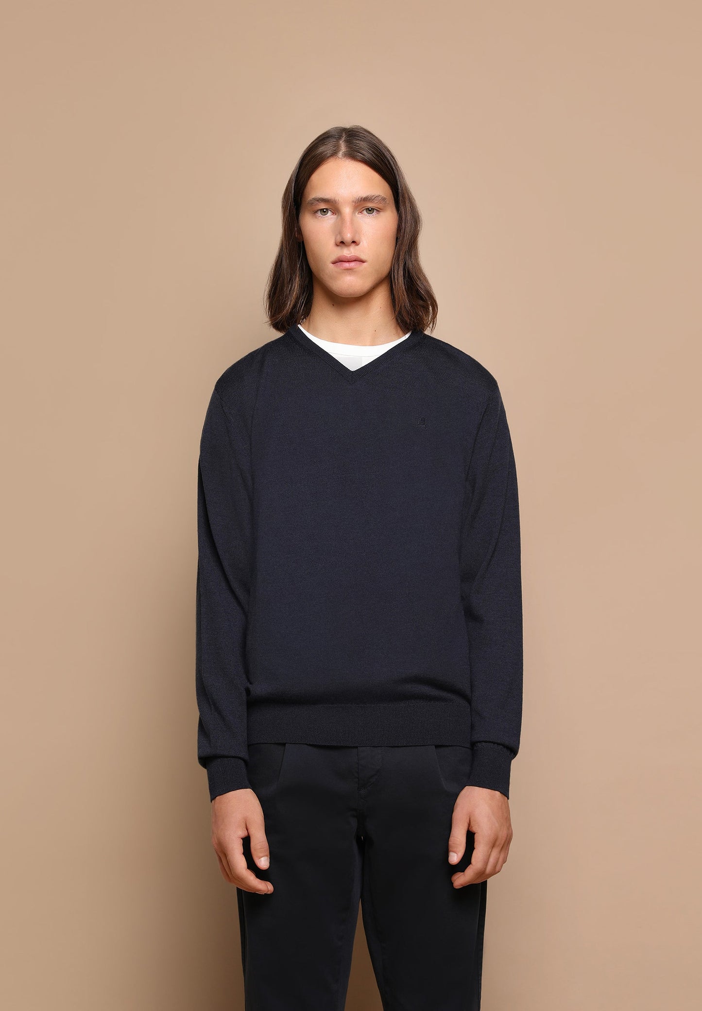 SWEATER GOLA EM BICO LÃ
