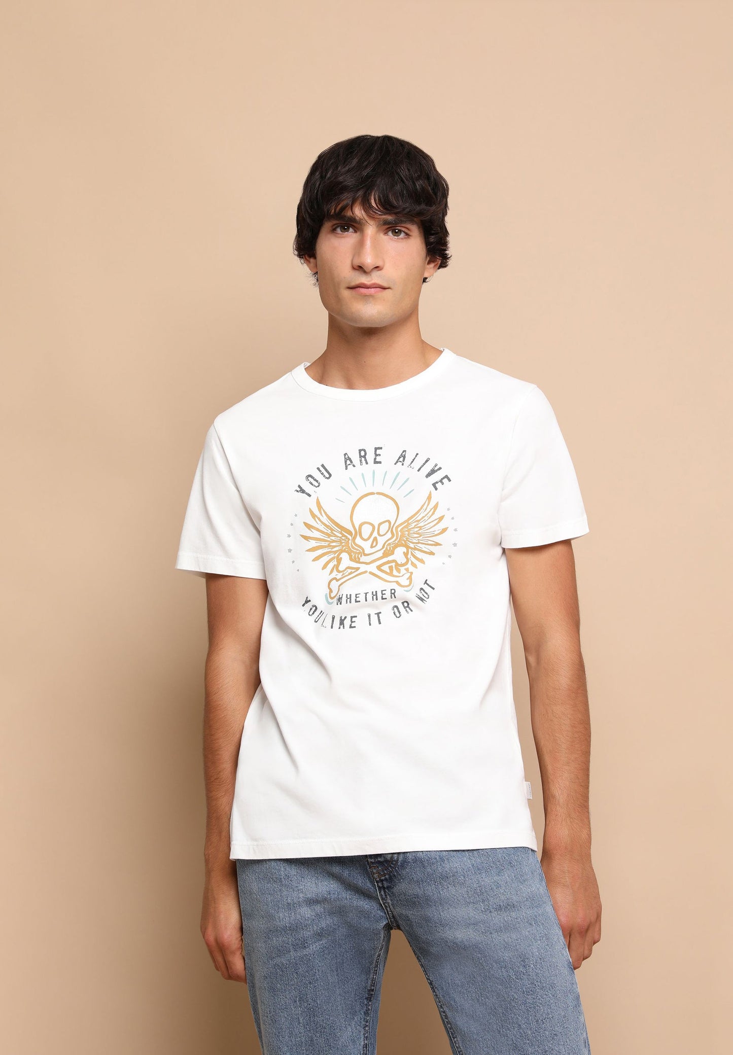 T-SHIRT COM PADRÃO FRONTAL