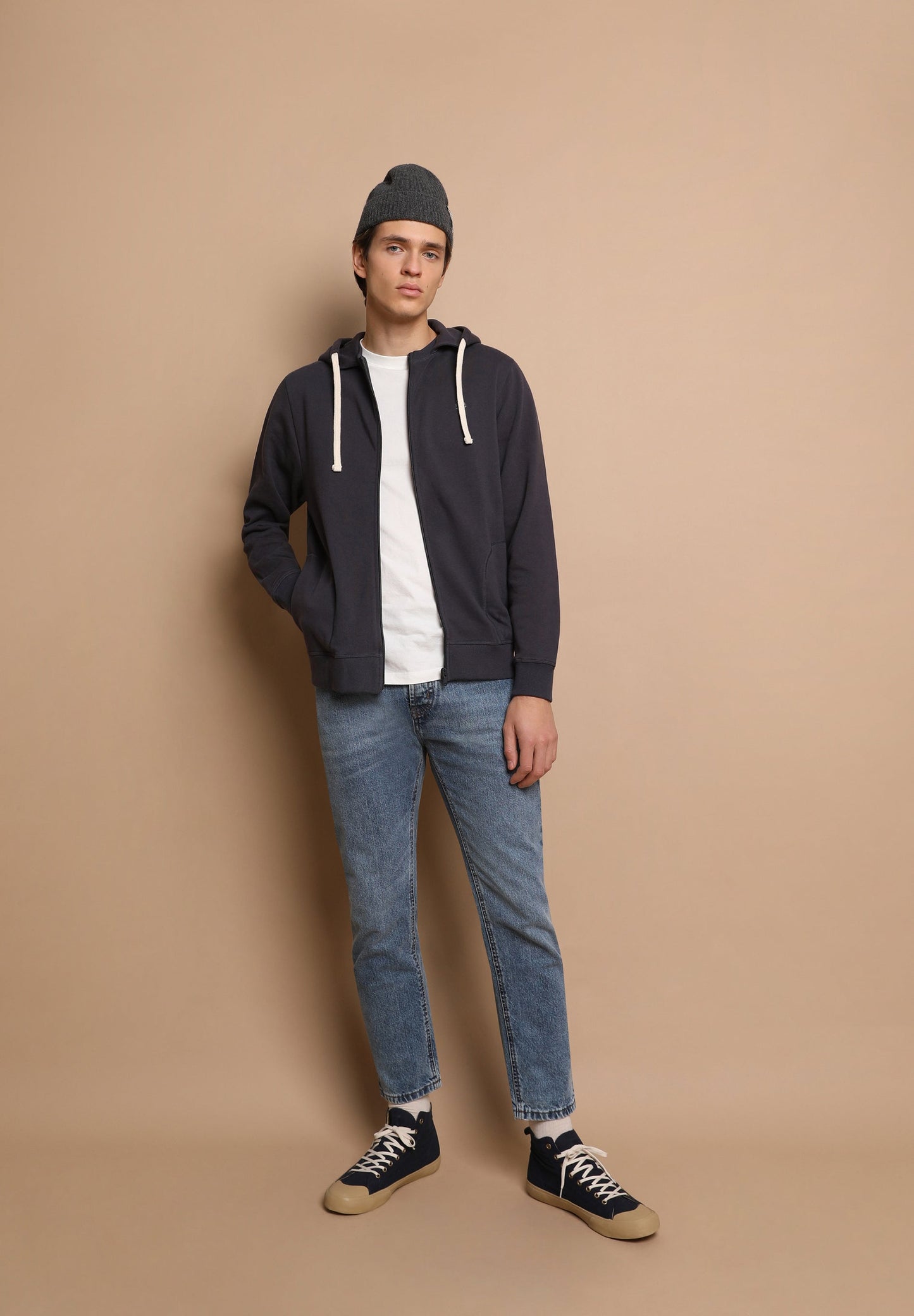 SWEATSHIRT DE CAPUZ COM LOGÓTIPO