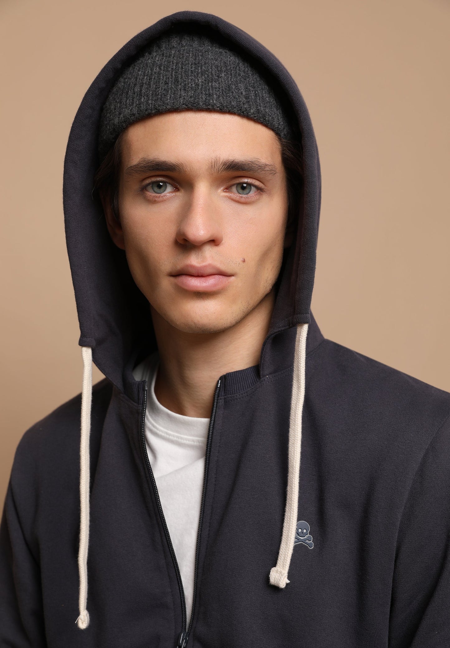 SWEATSHIRT DE CAPUZ COM LOGÓTIPO