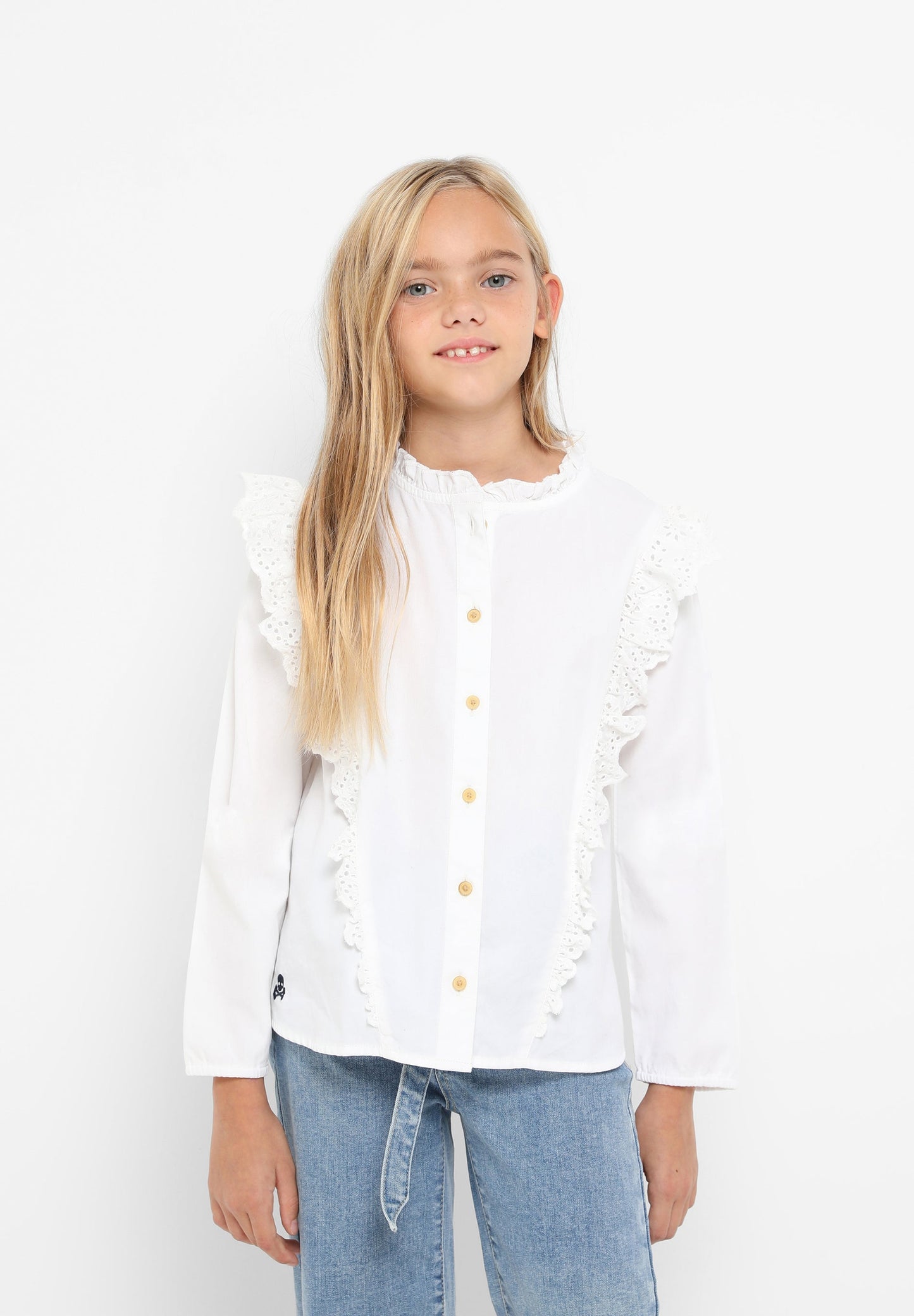 BLUSA LISA PORMENOR DE FOLHOS