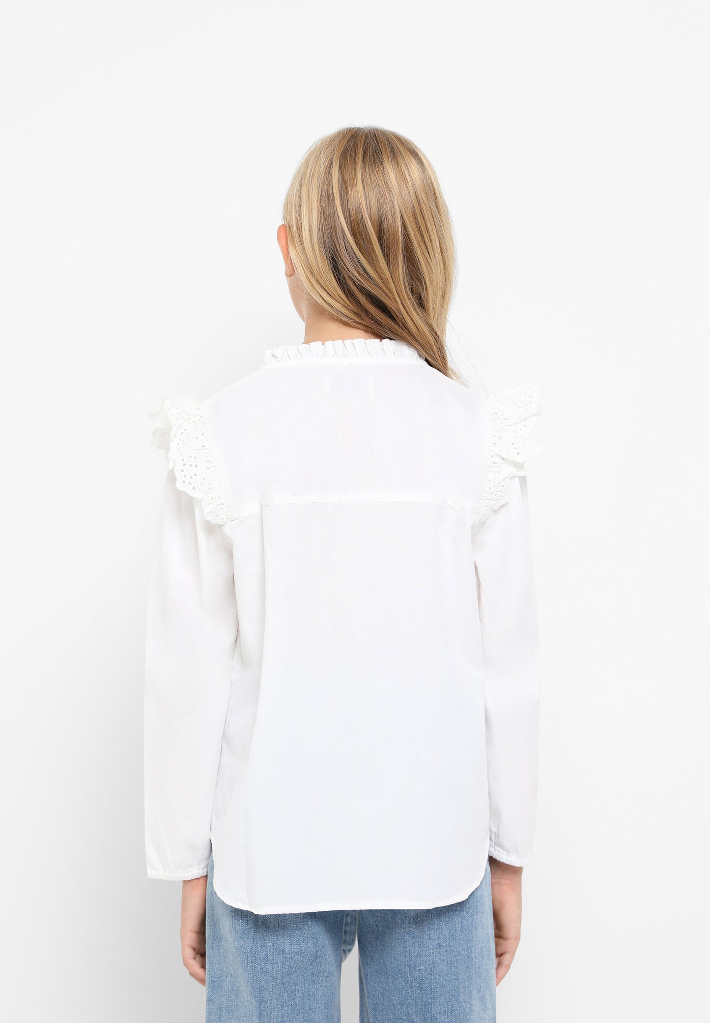 BLUSA LISA PORMENOR DE FOLHOS