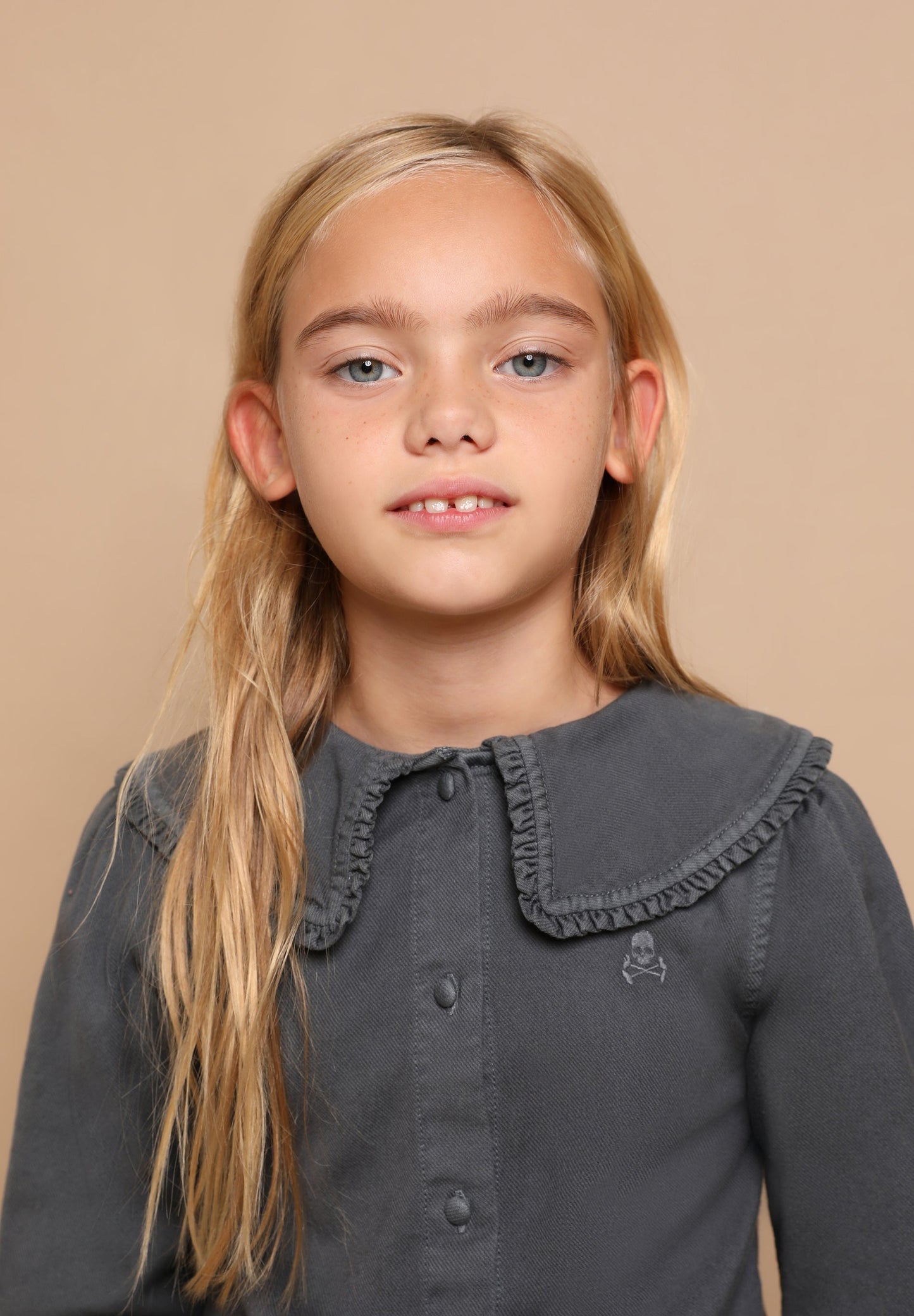 BLUSA PORMENOR GOLA