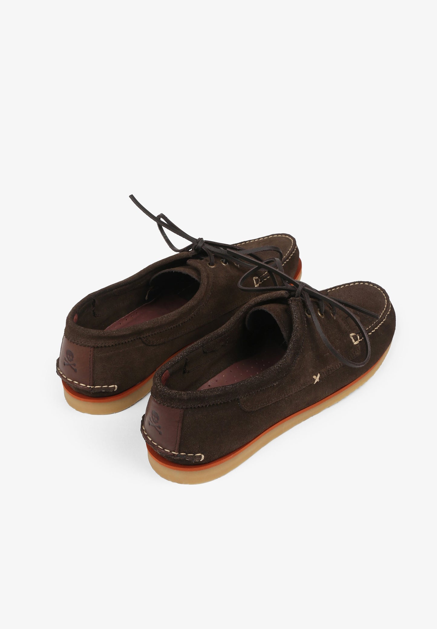 SAPATOS DE CAMURÇA COM FRANJAS