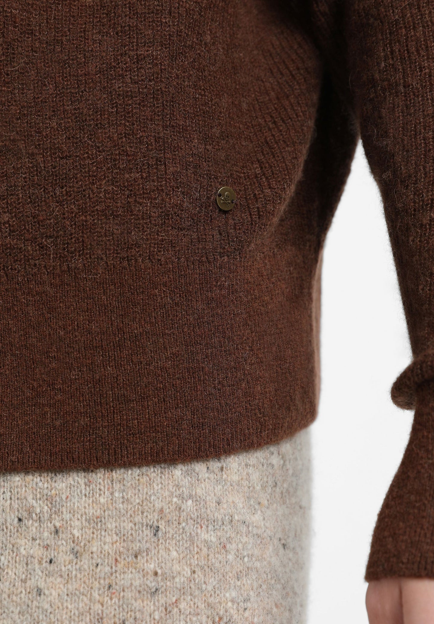 SWEATER MALHA COM DECOTE EM V