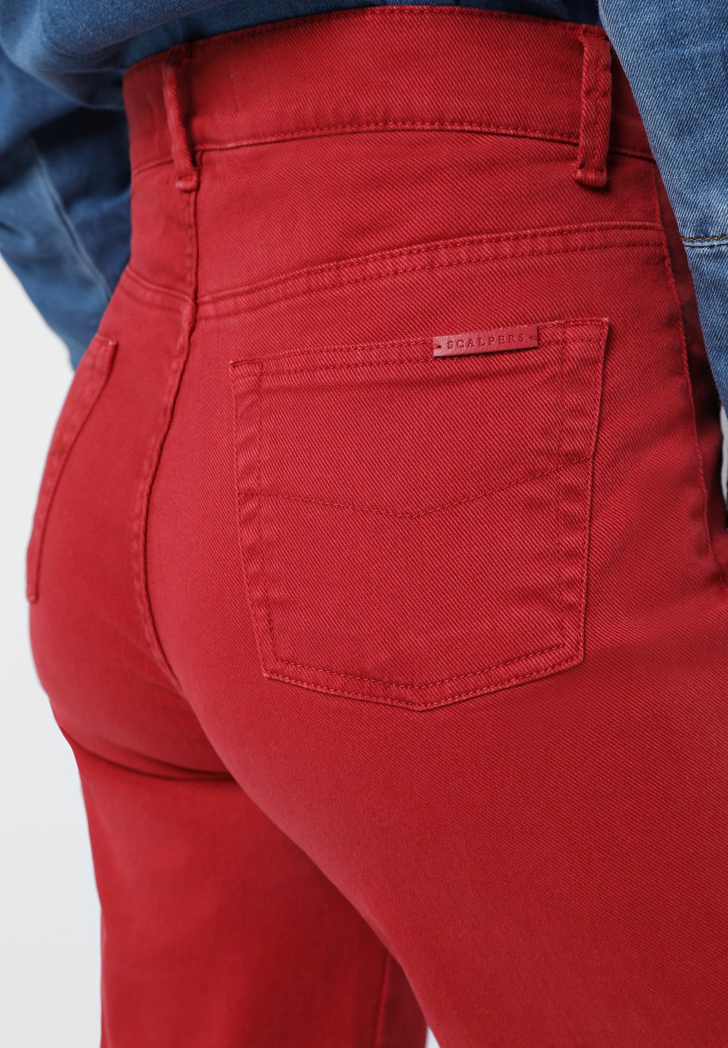 JEANS BOCA DE SINO BOLSOS BOTÃO