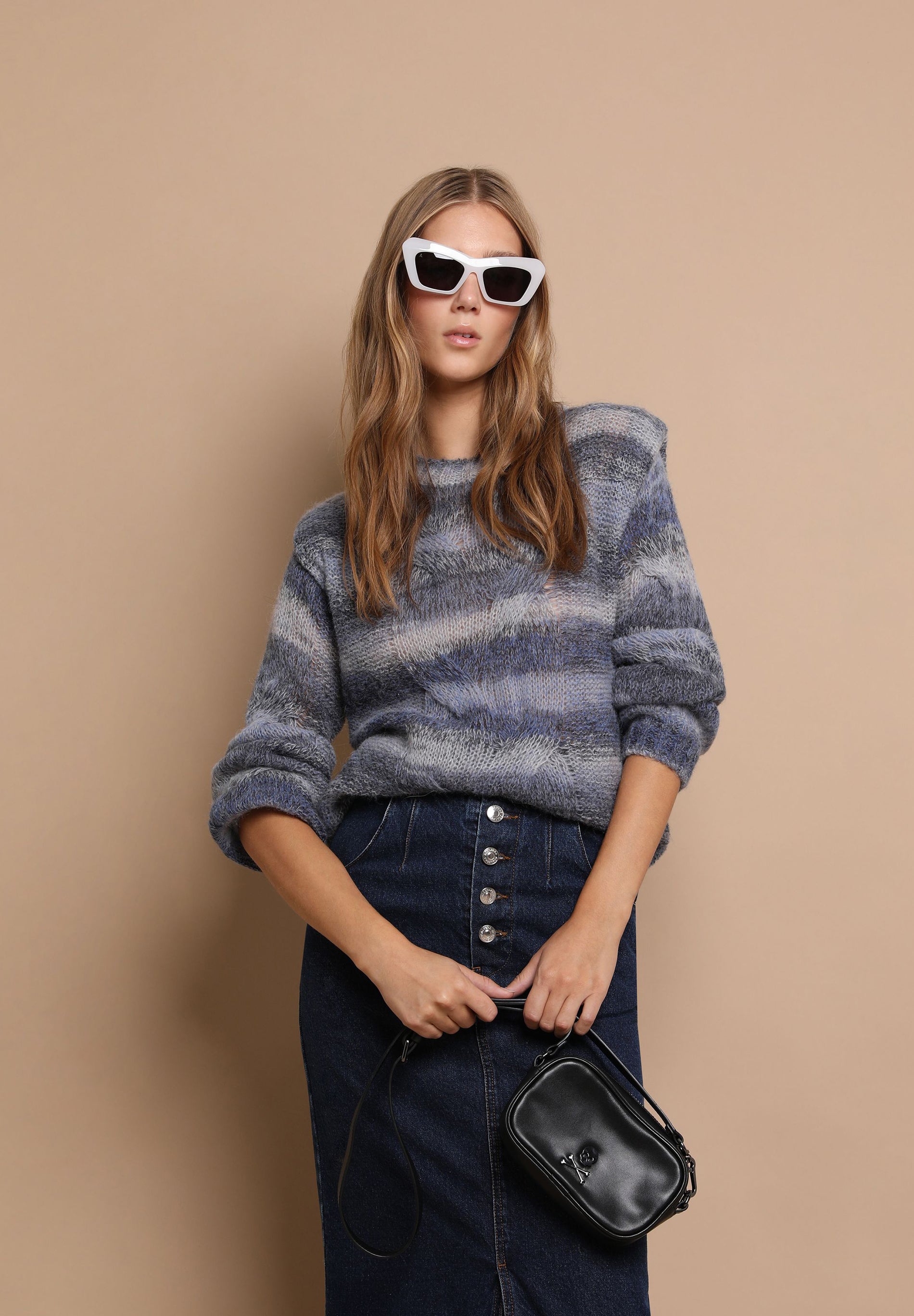 SWEATER PORMENOR DE OMBROS