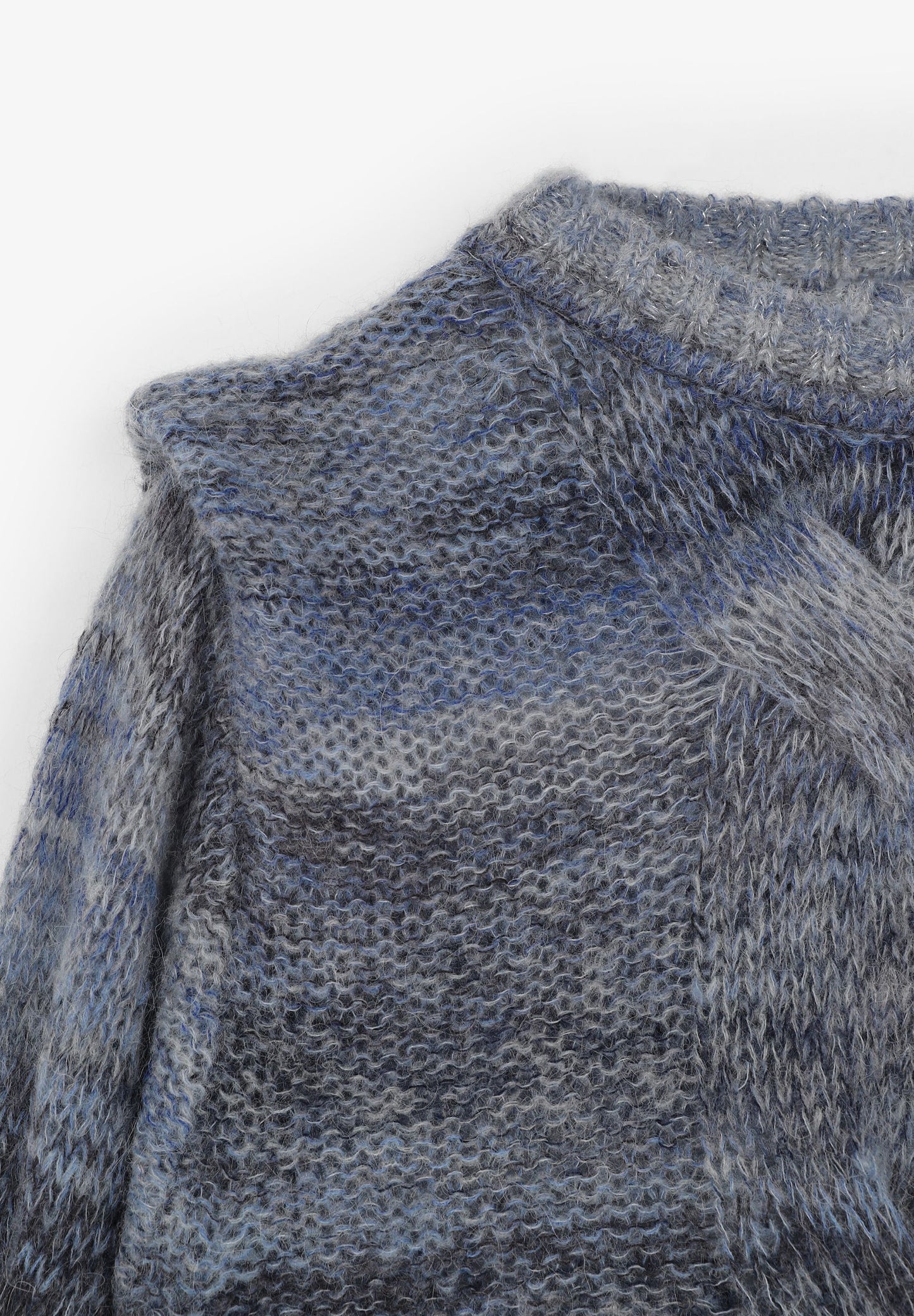 SWEATER PORMENOR DE OMBROS