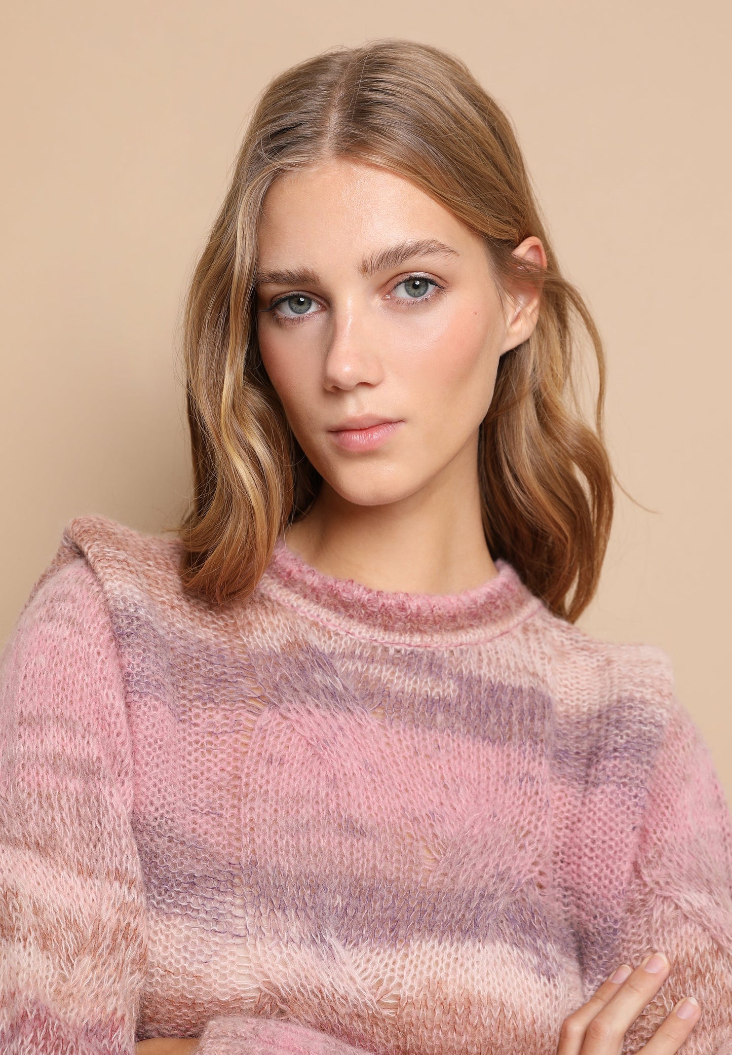 SWEATER PORMENOR DE OMBROS