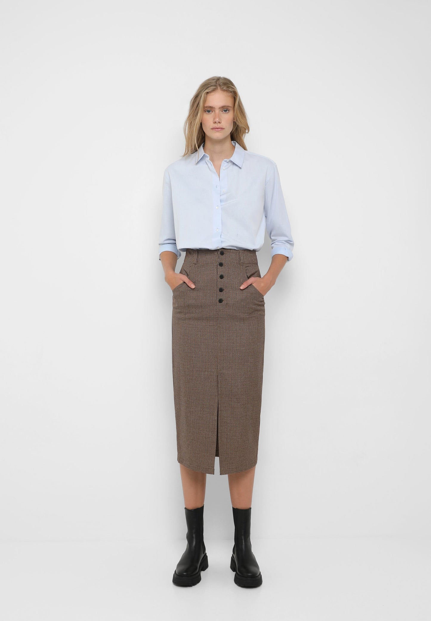 SAIA MIDI AOS QUADRADOS