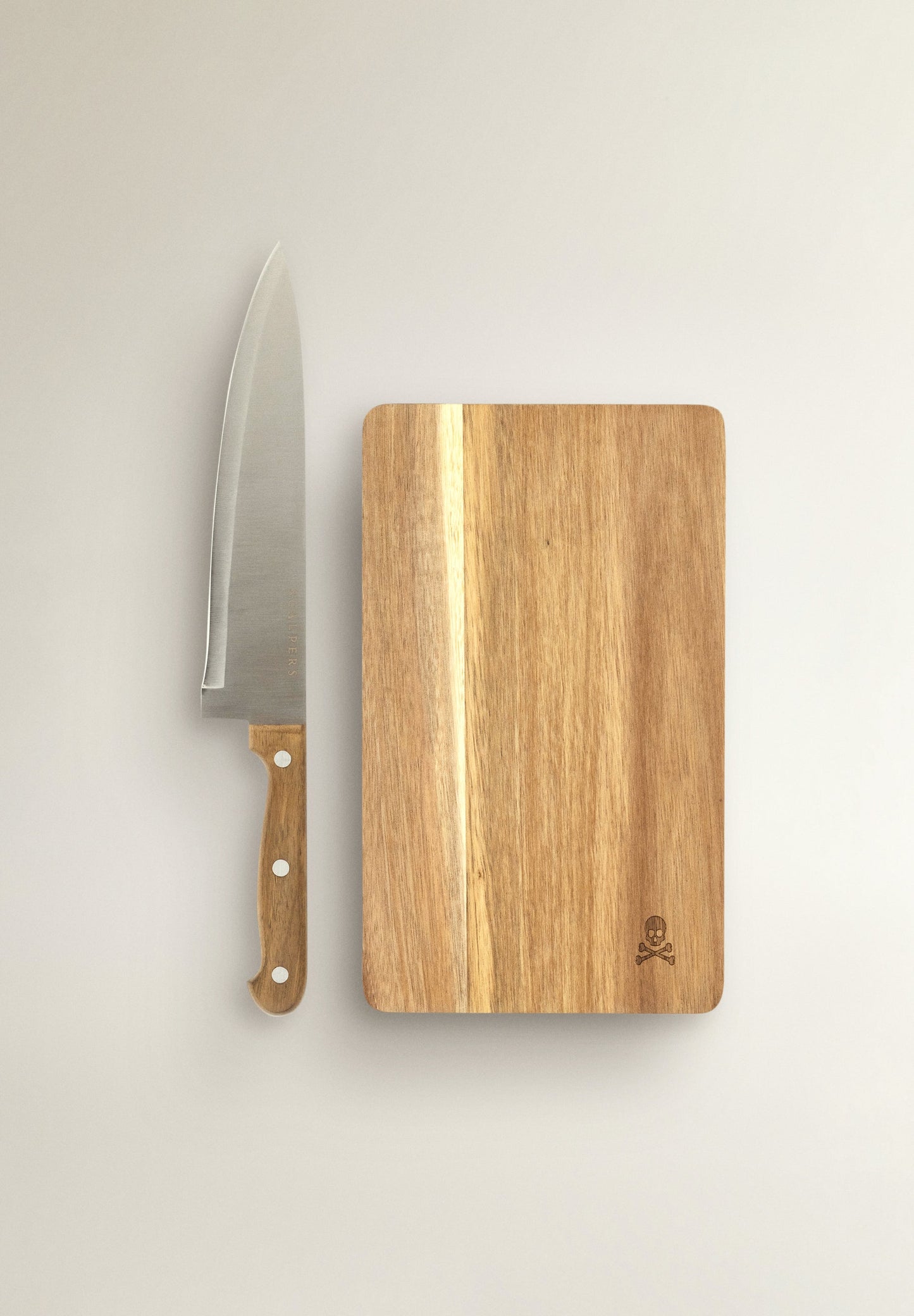 SET CUCHILLO Y TABLA - Scalpers
