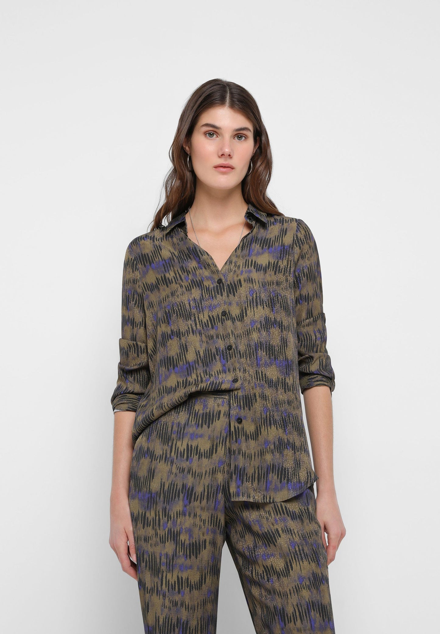 CAMISA ESTAMPADA FLUIDA