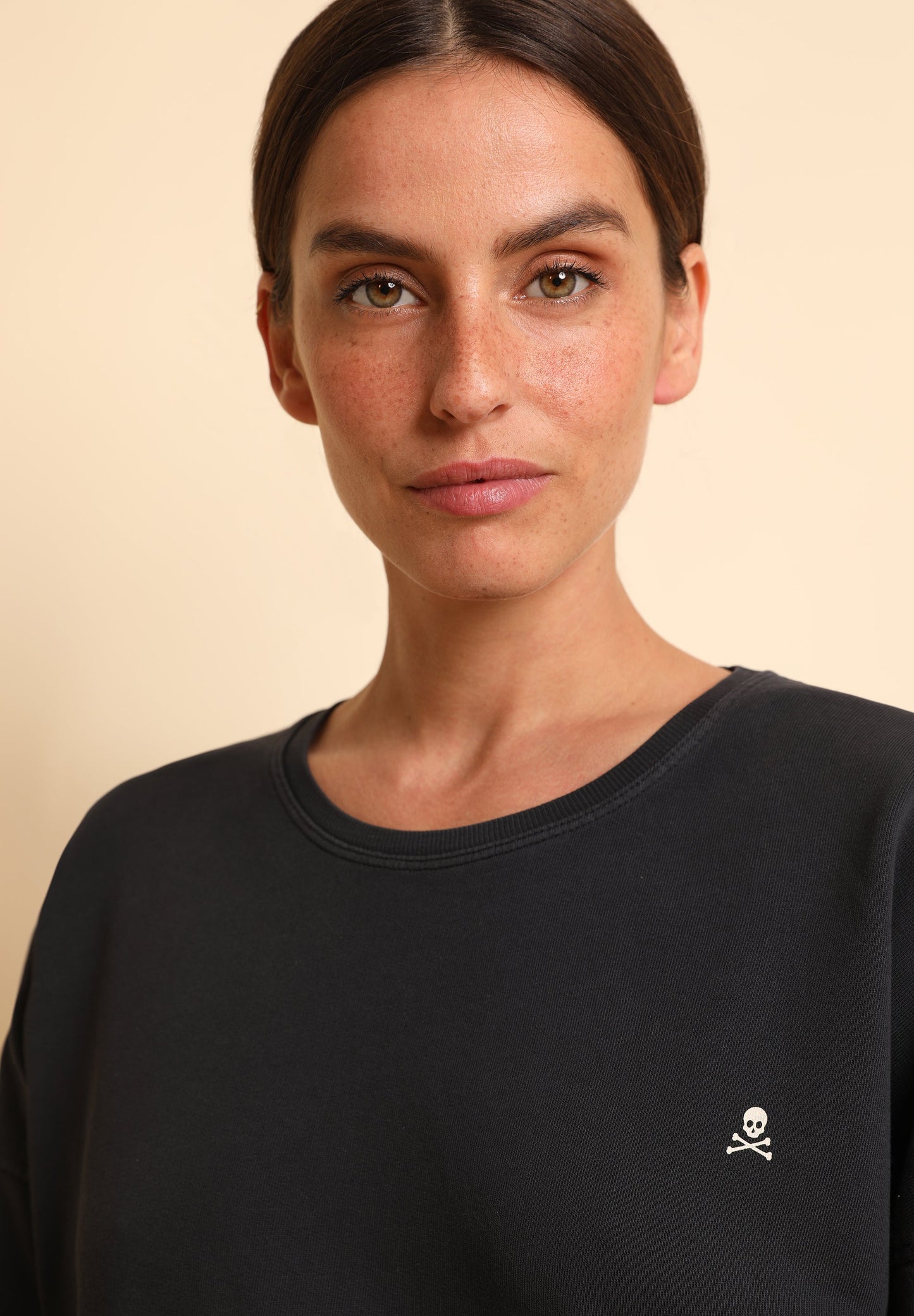 SWEATSHIRT COM PADRÃO TRASEIRO