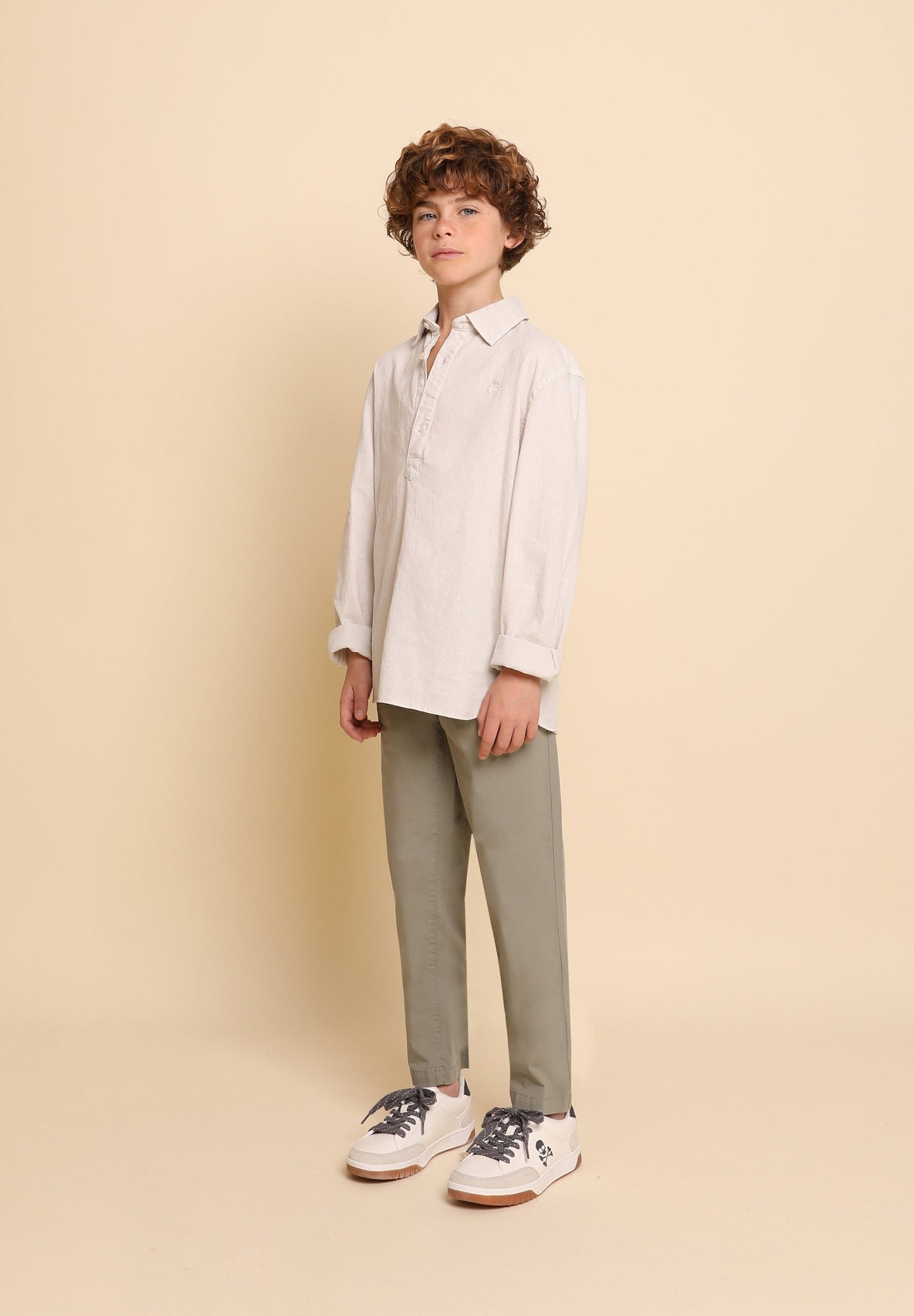 CALÇAS FECHO COM LAÇADA