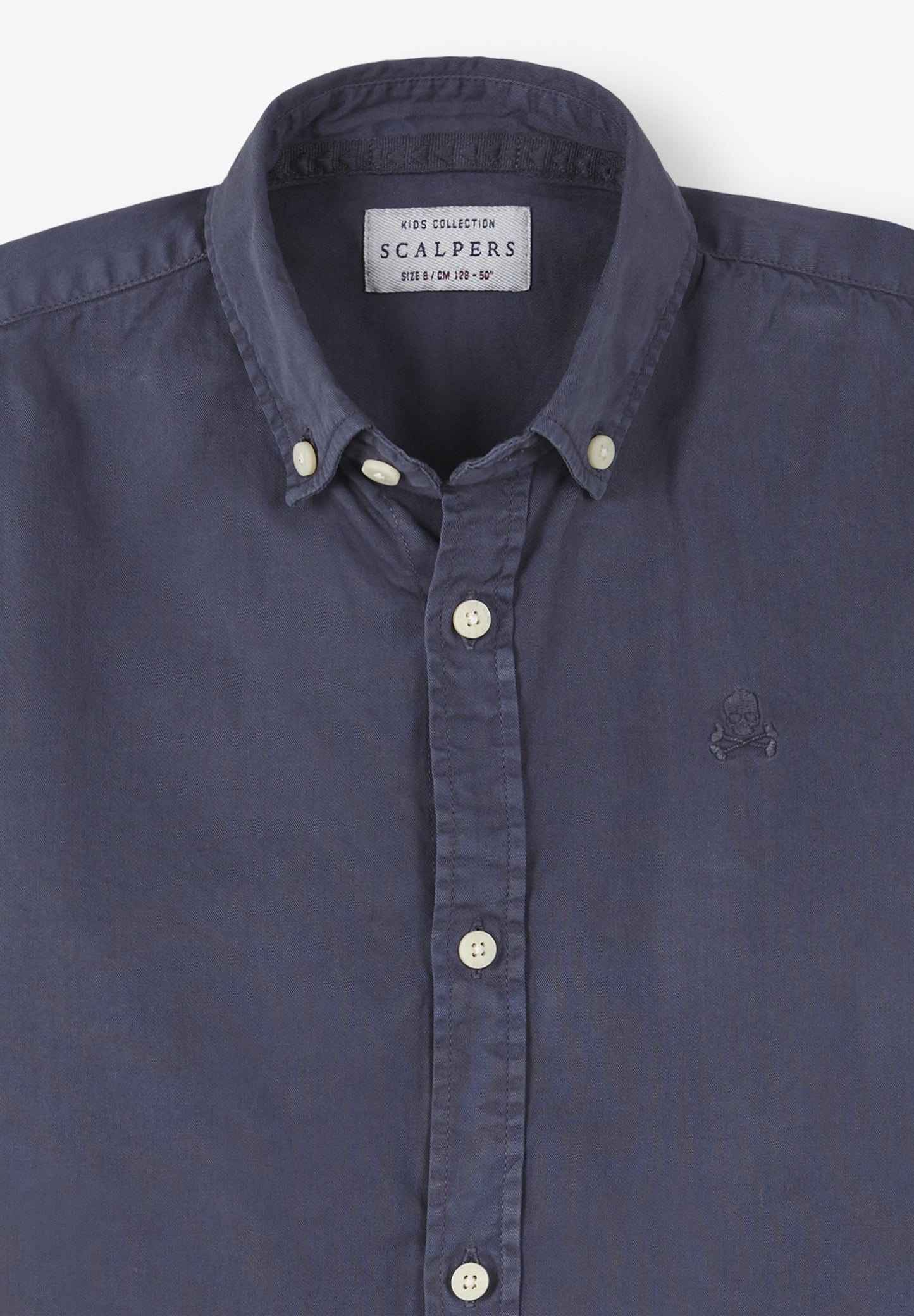 CAMISA COM LOGÓTIPO DECOTE DE BOTÕES